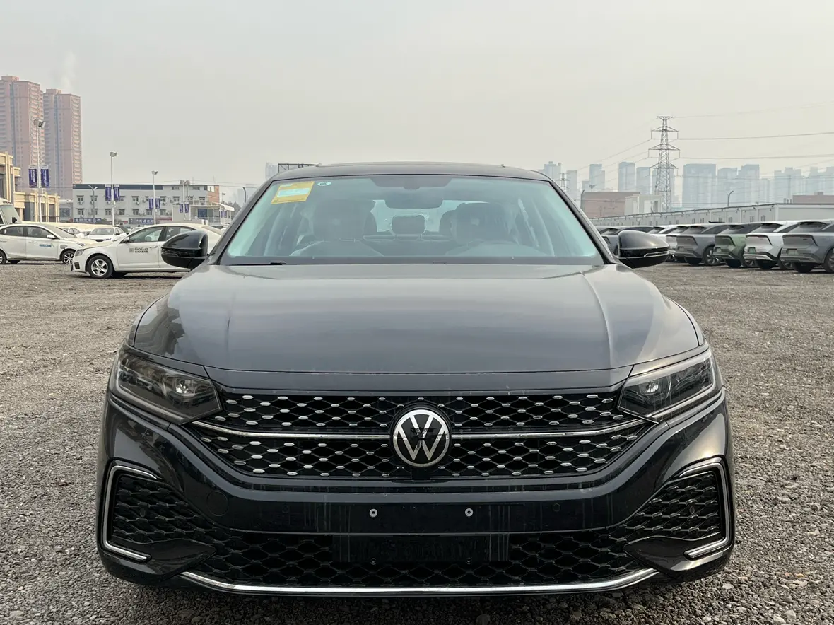 Volkswagen Passat  из Китая