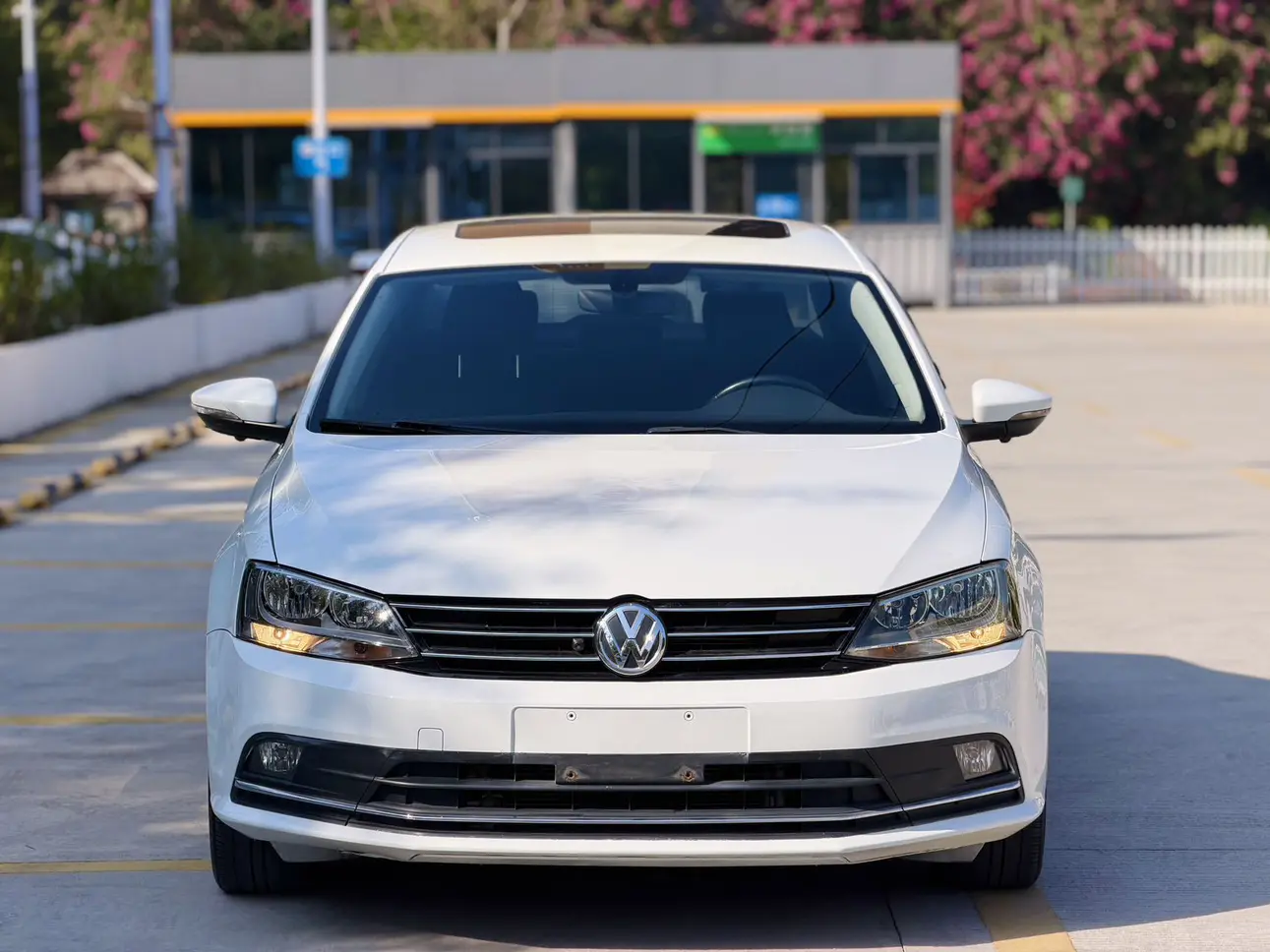 Volkswagen Sagitar  из Китая