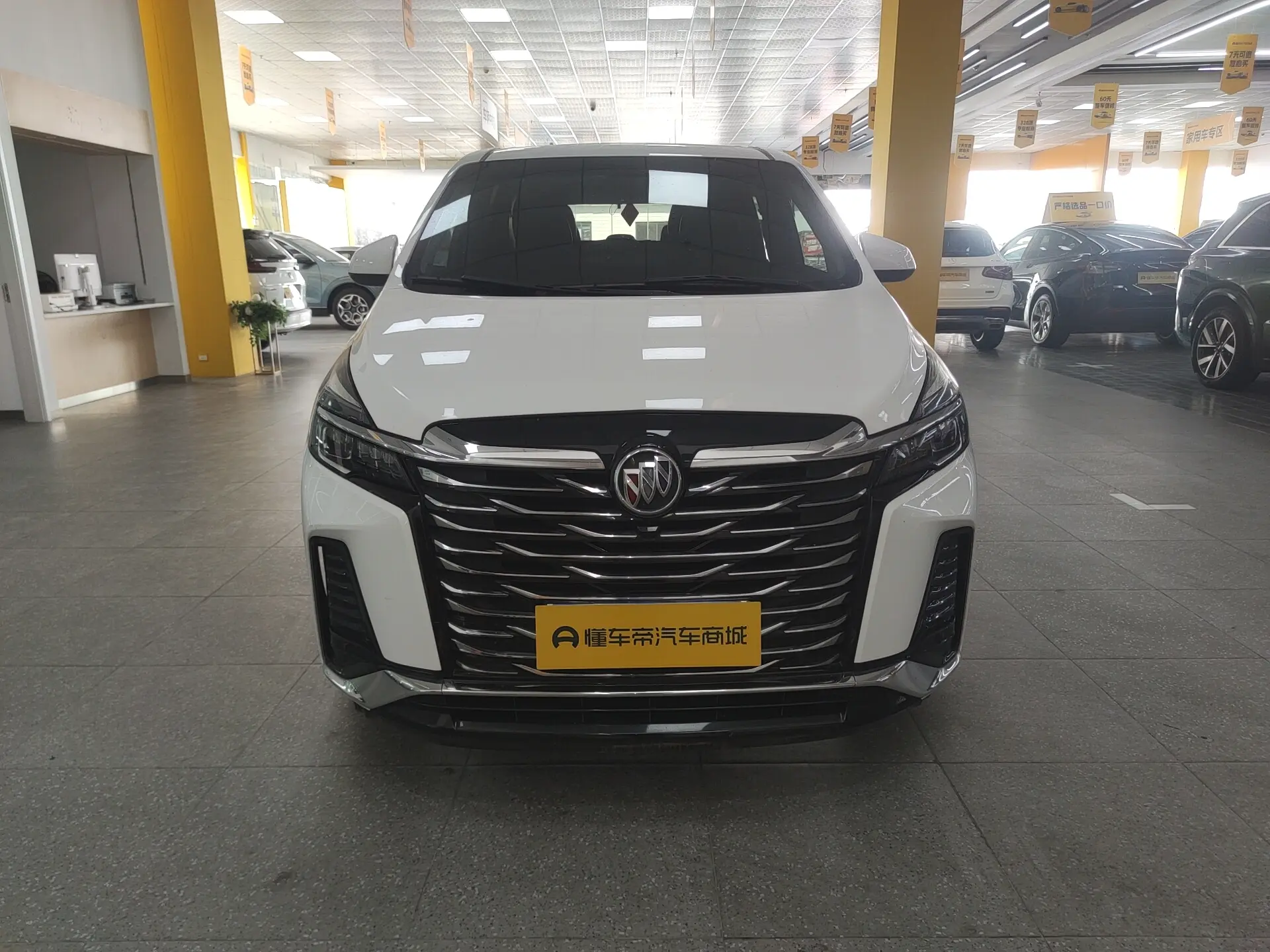 Buick GL8  из Китая