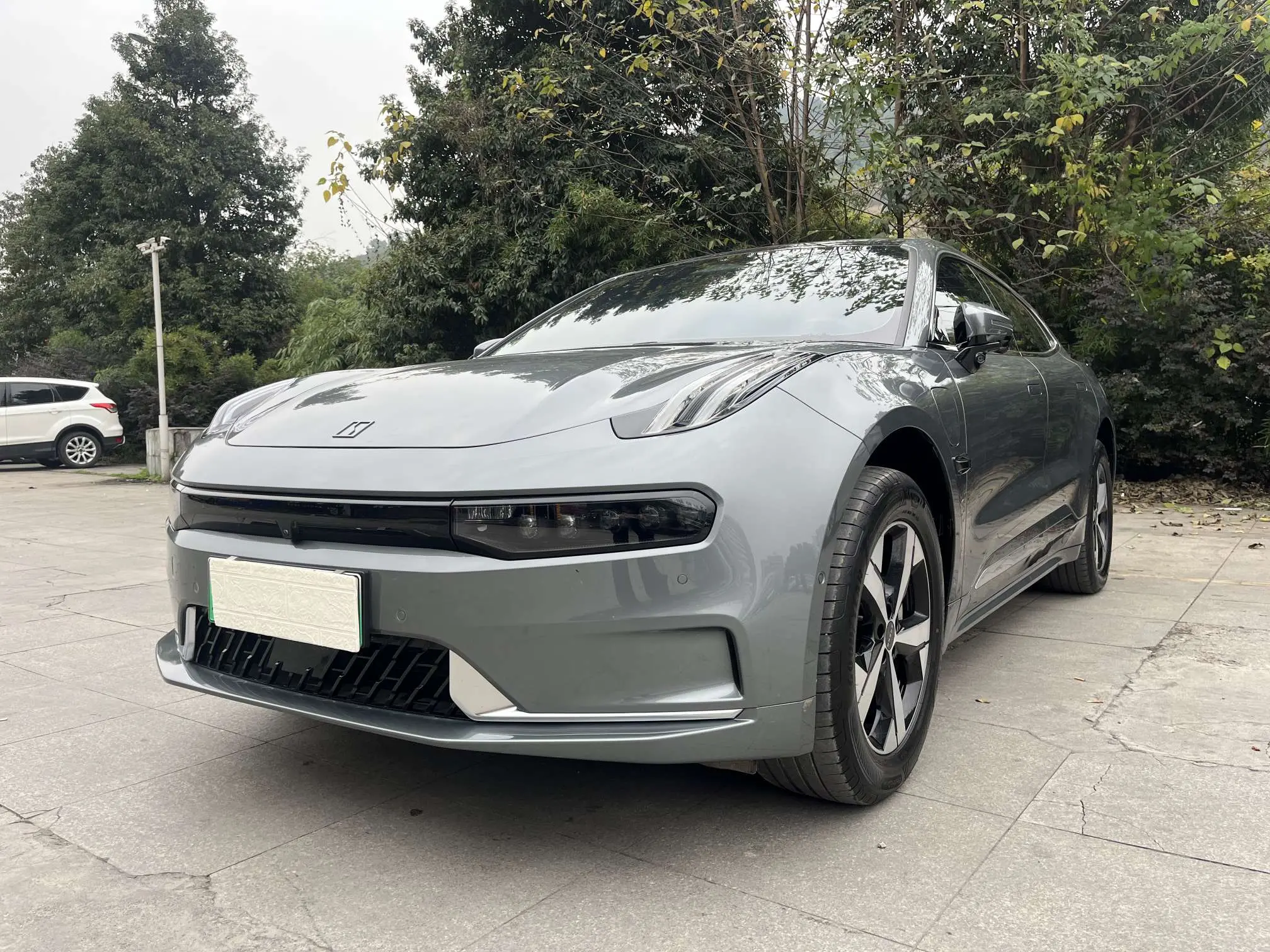 ZEEKR 001  из Китая