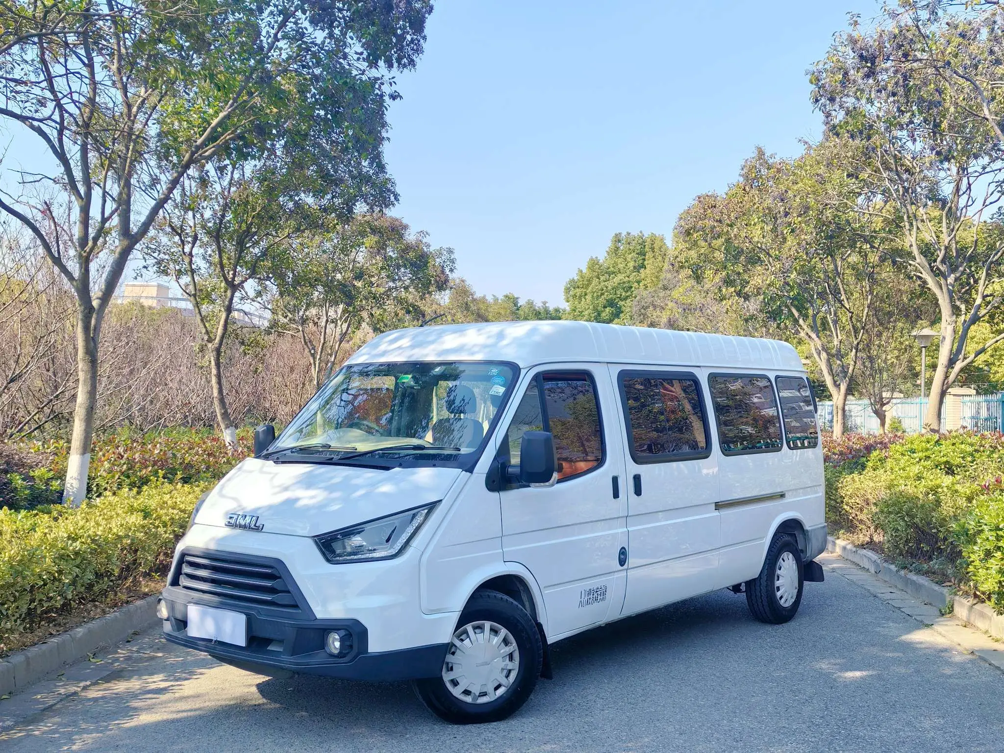 Jiangling Teshun  из Китая