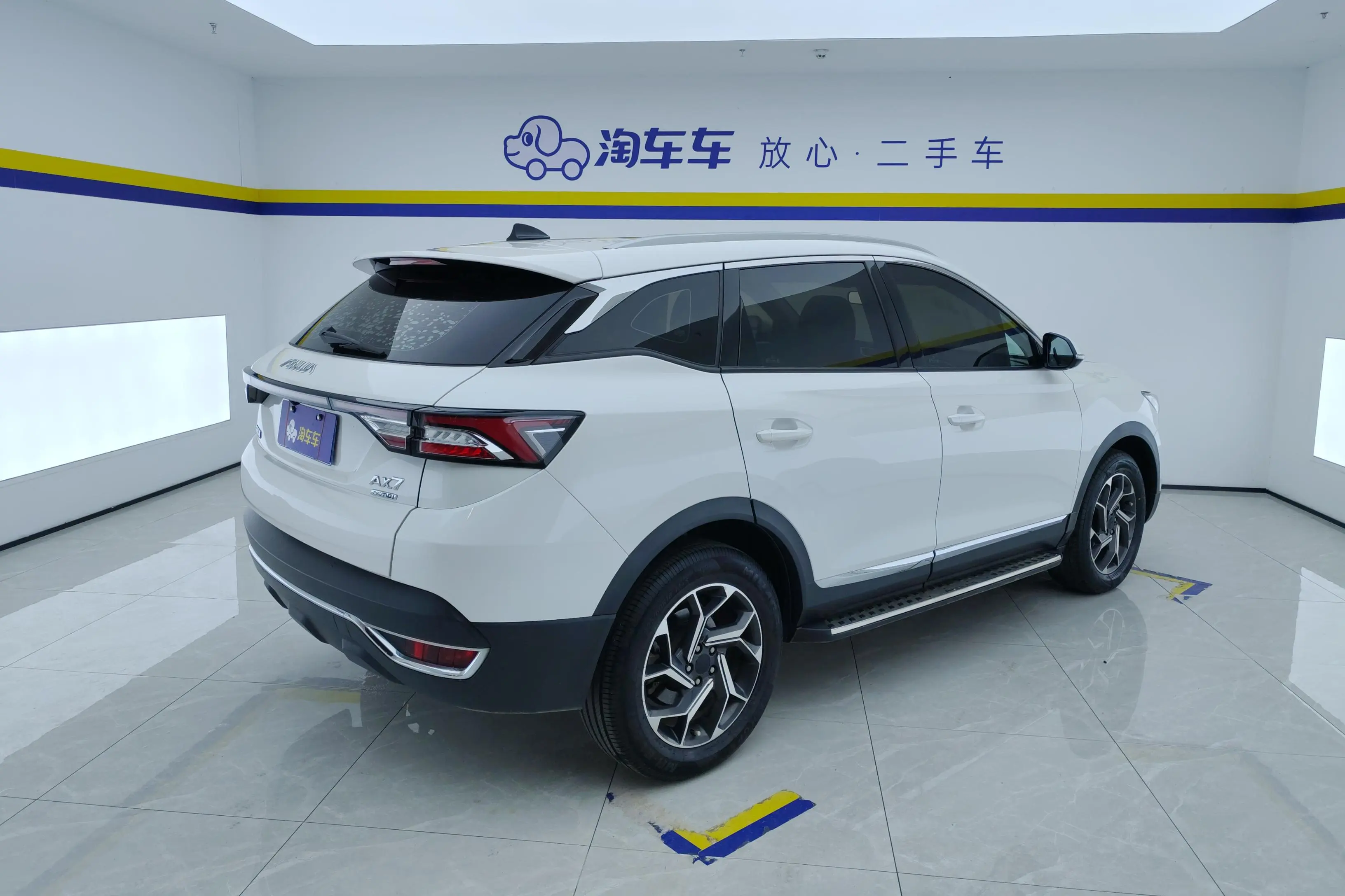 Dongfeng Fengshen AX7  из Китая