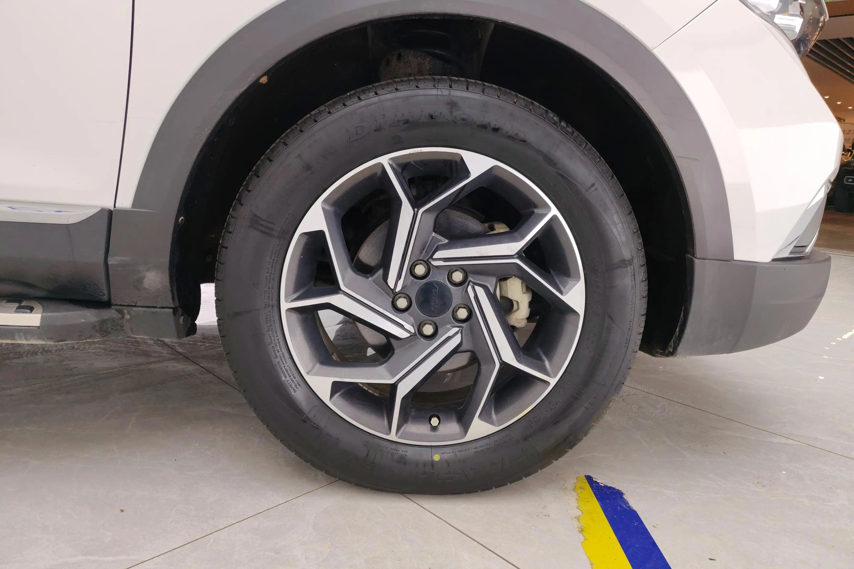 Dongfeng Fengshen AX7  из Китая