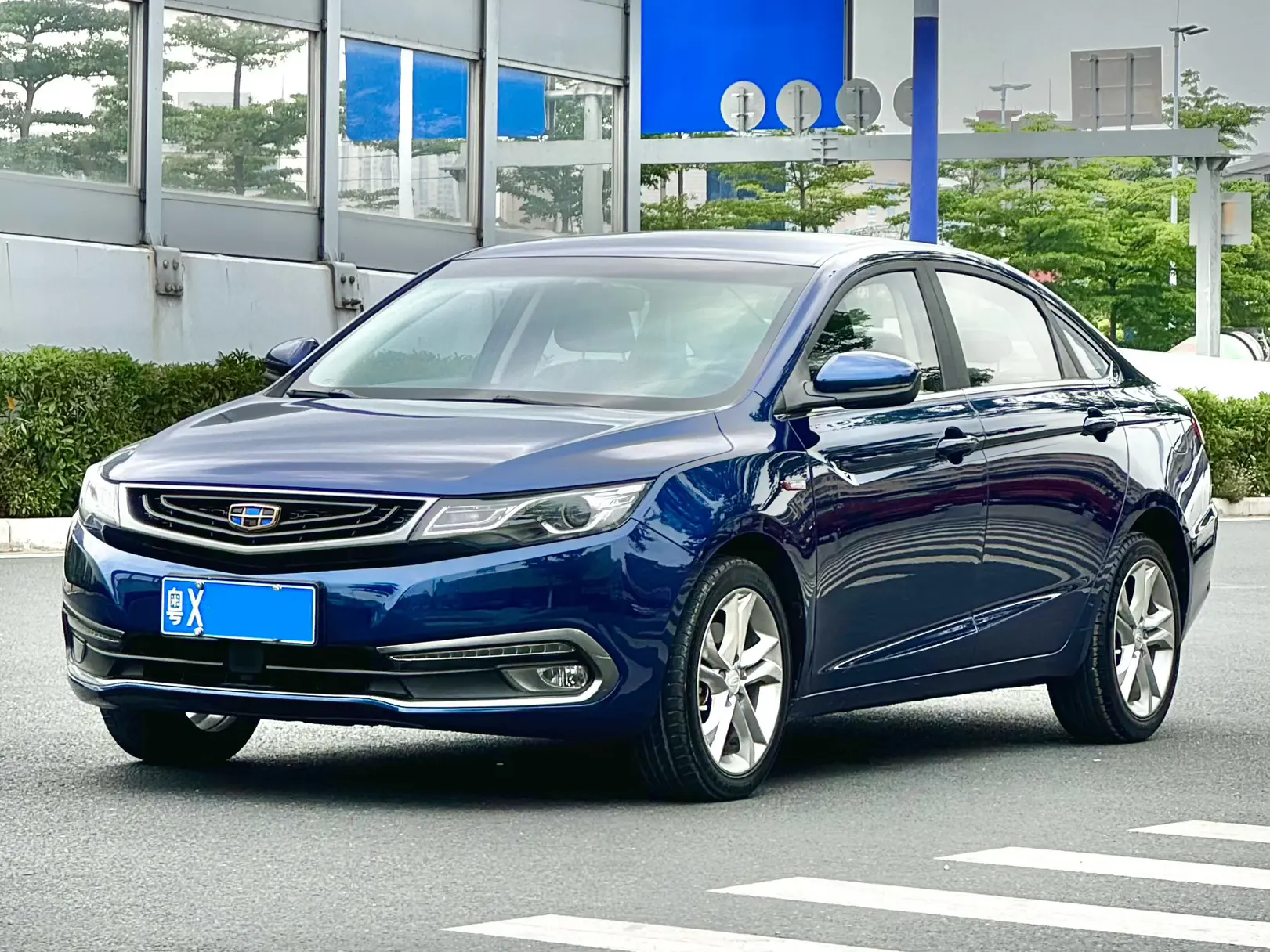 Geely Emgrand GL  из Китая
