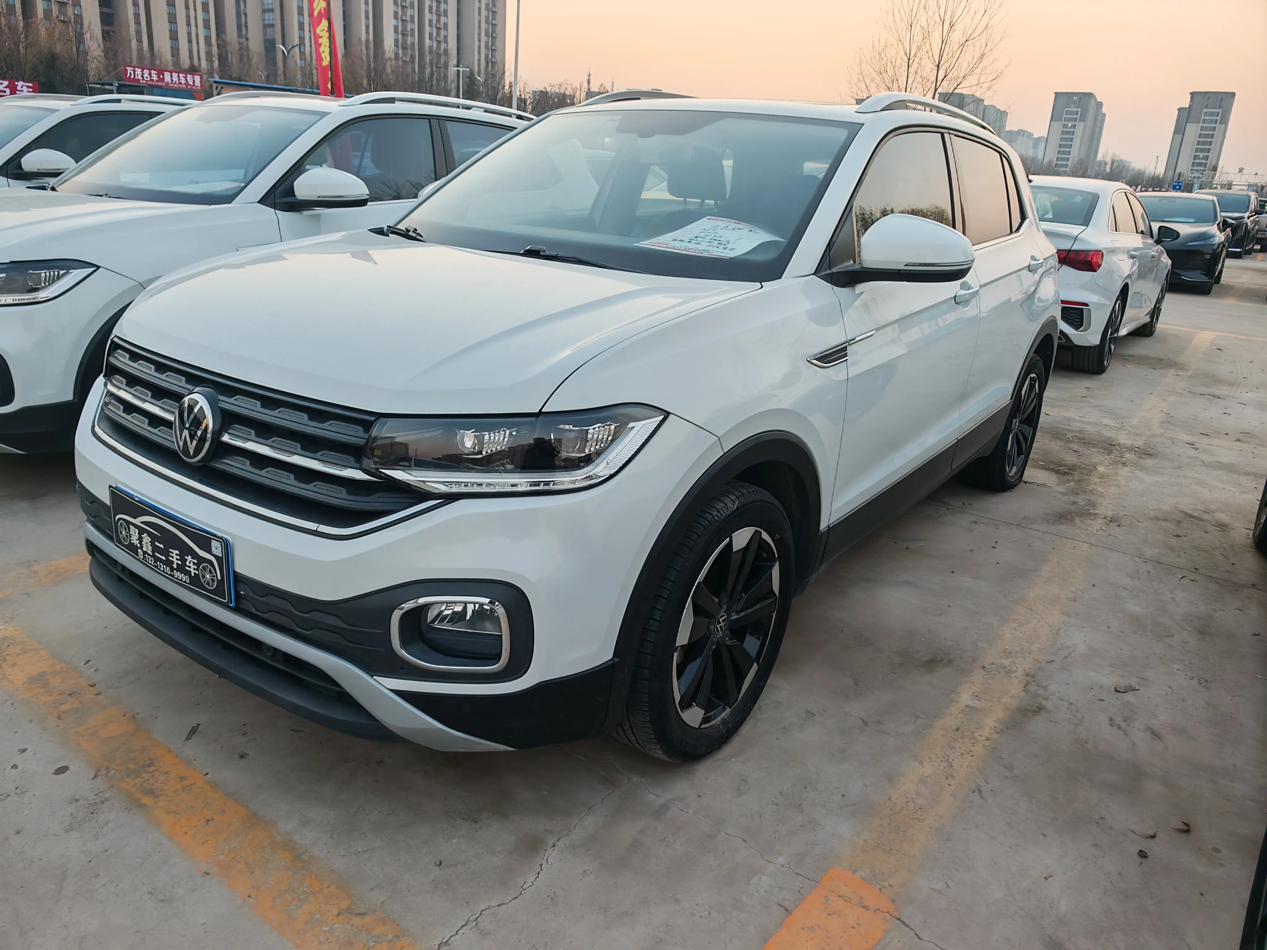 Volkswagen Explore the shadows  из Китая