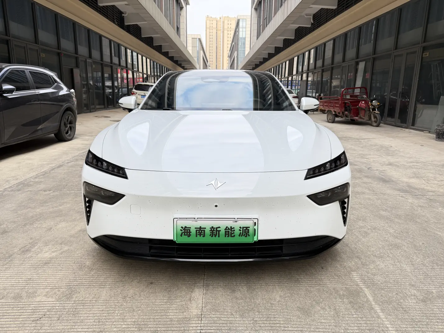 Dongfeng Eπ007  из Китая