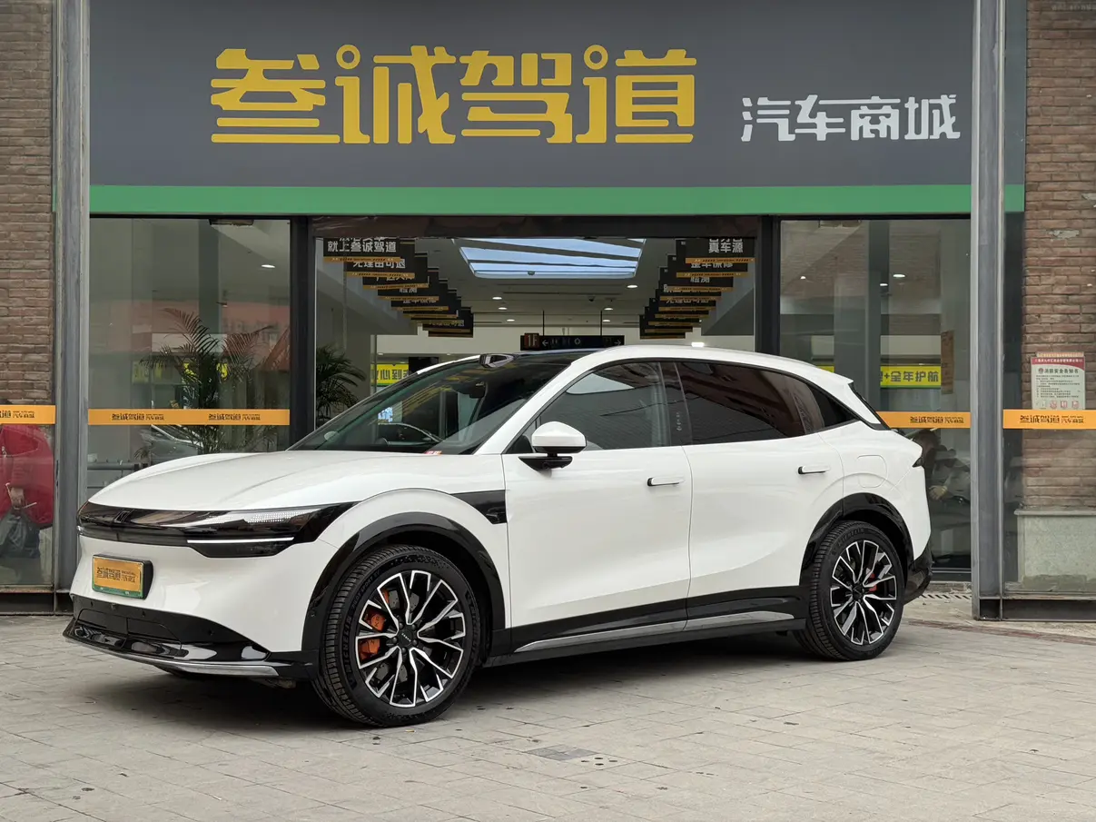 ZEEKR 7X  из Китая