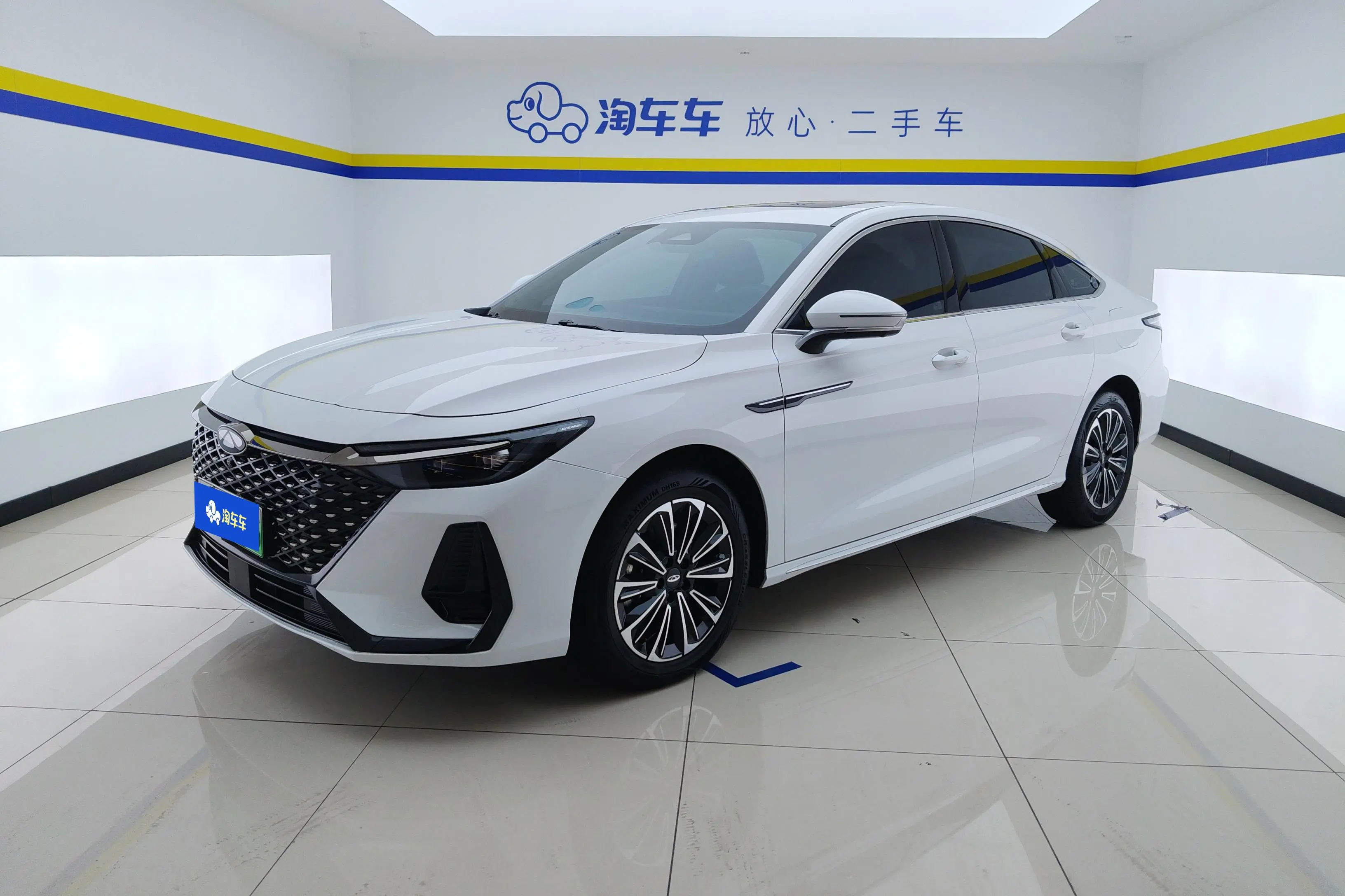 Chery Fengyun A8  из Китая