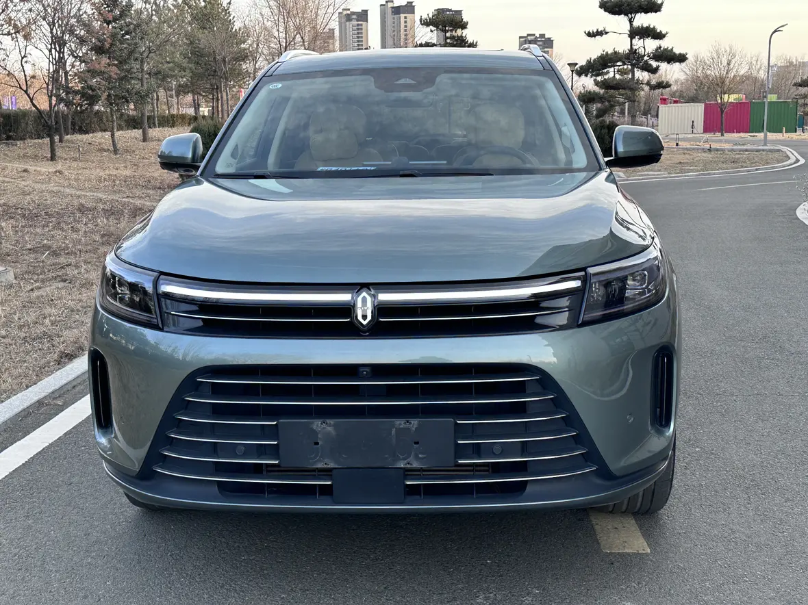 AITO M7 (Wenjie M7)  из Китая