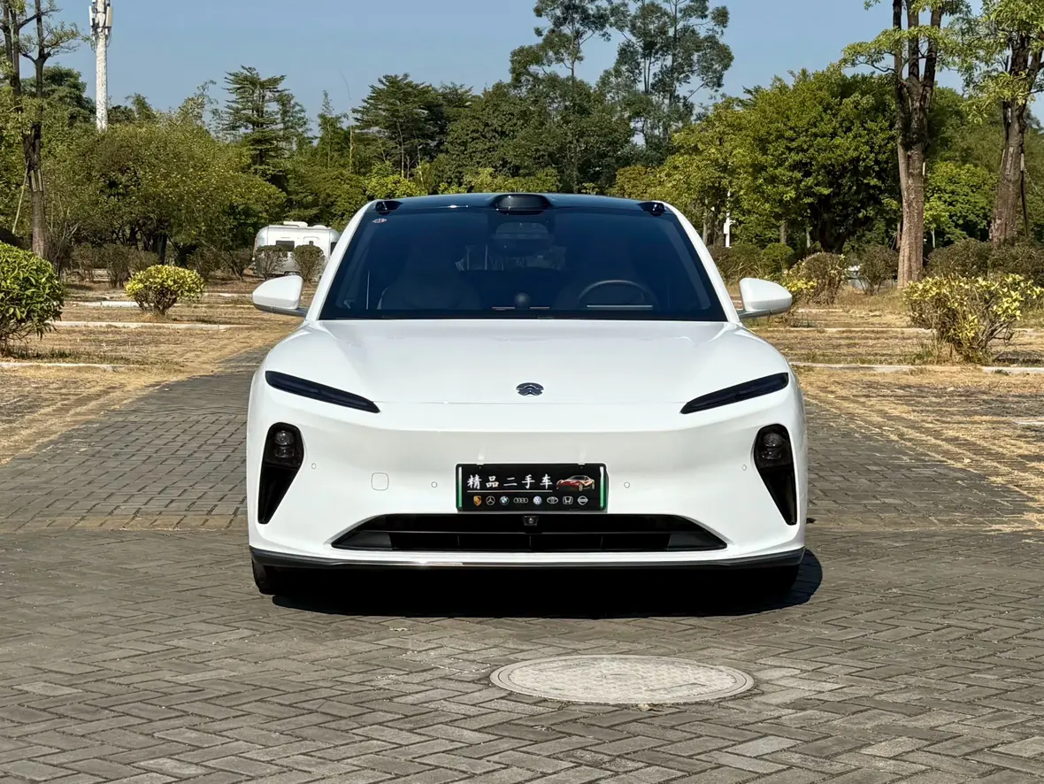 NIO ET5T  из Китая