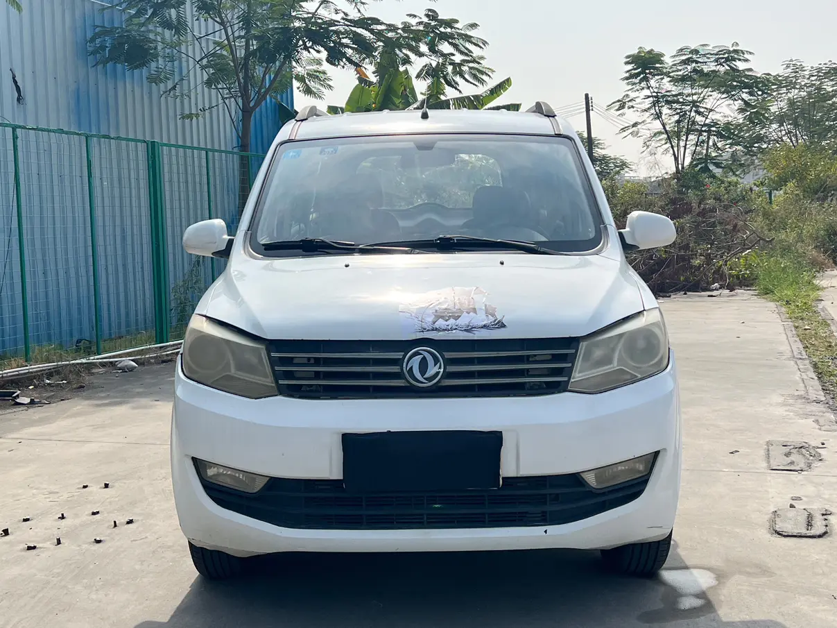 Dongfeng Fengon 330  из Китая