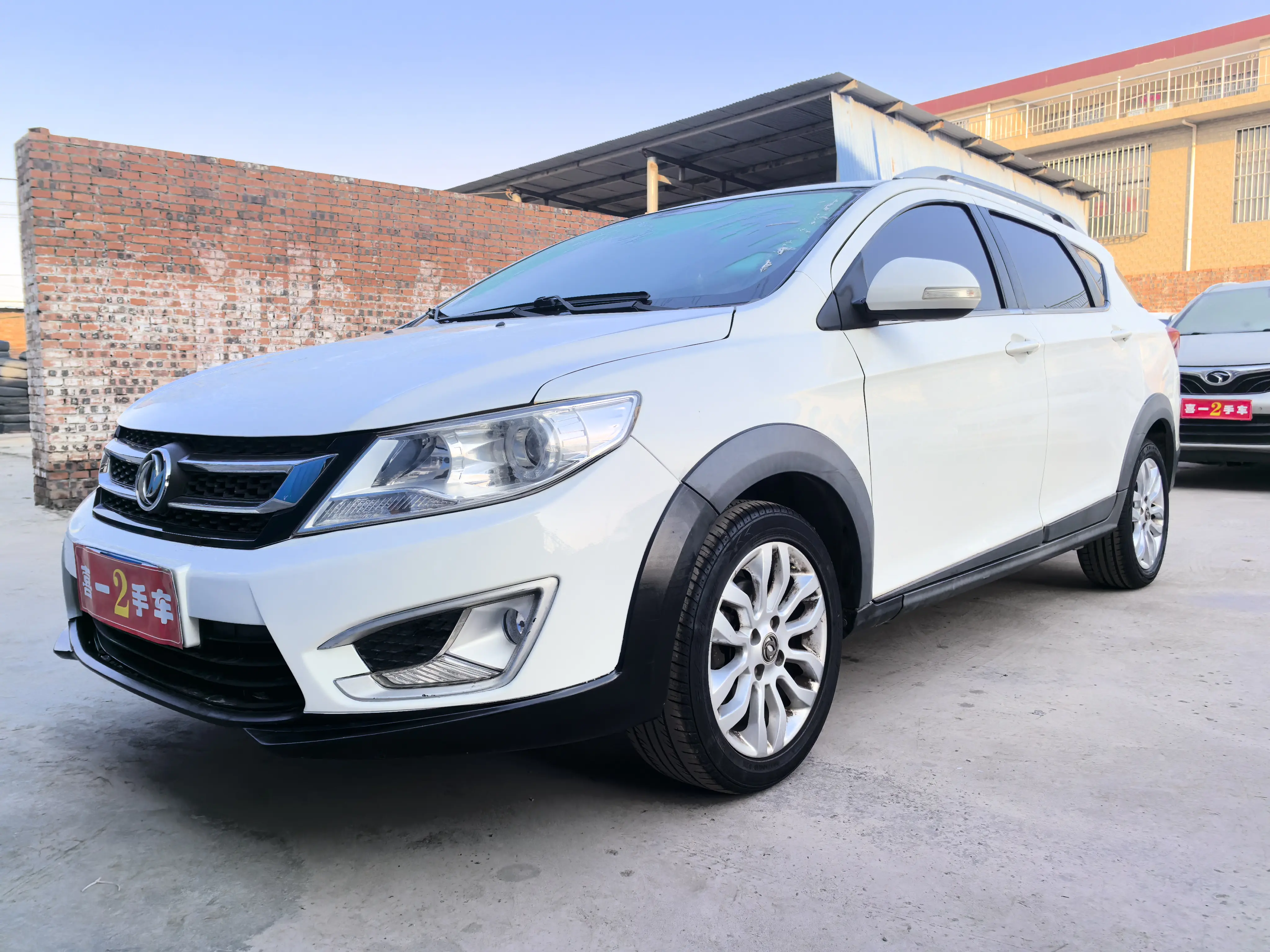 Dongfeng Fengshen AX3  из Китая