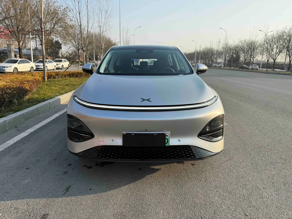 Xpeng G6  из Китая