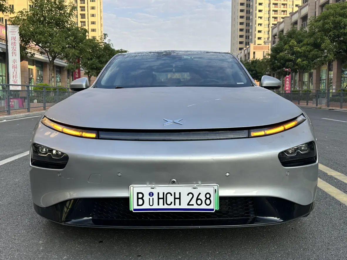 Xpeng P7  из Китая