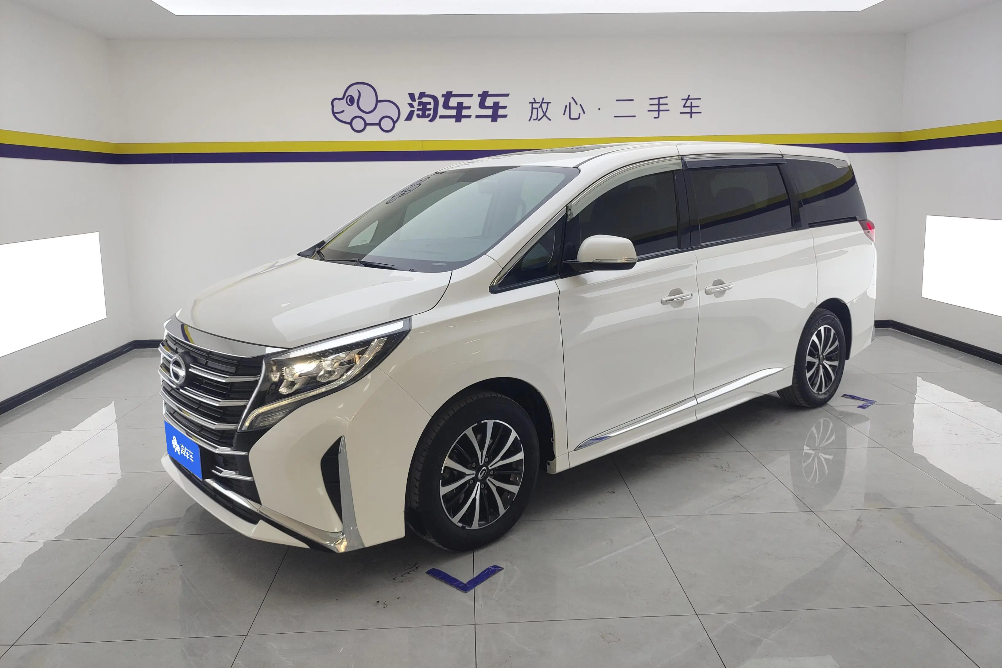 GAC Trumpchi M8  из Китая