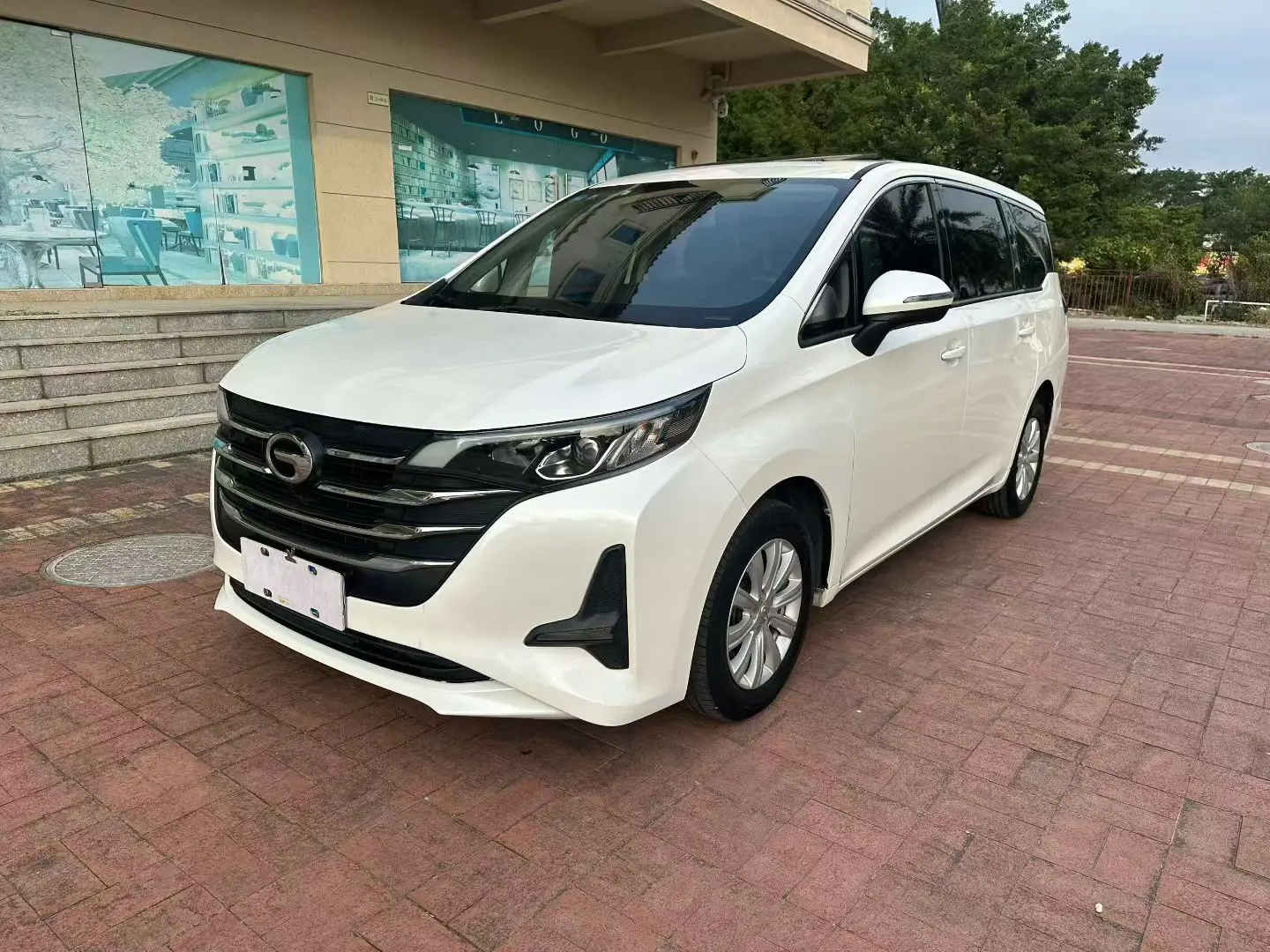 GAC Trumpchi M6  из Китая