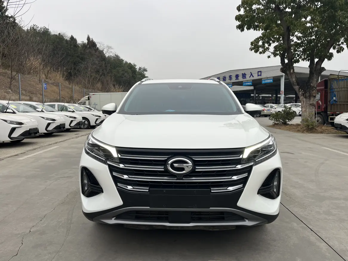 GAC Trumpchi GS4  из Китая