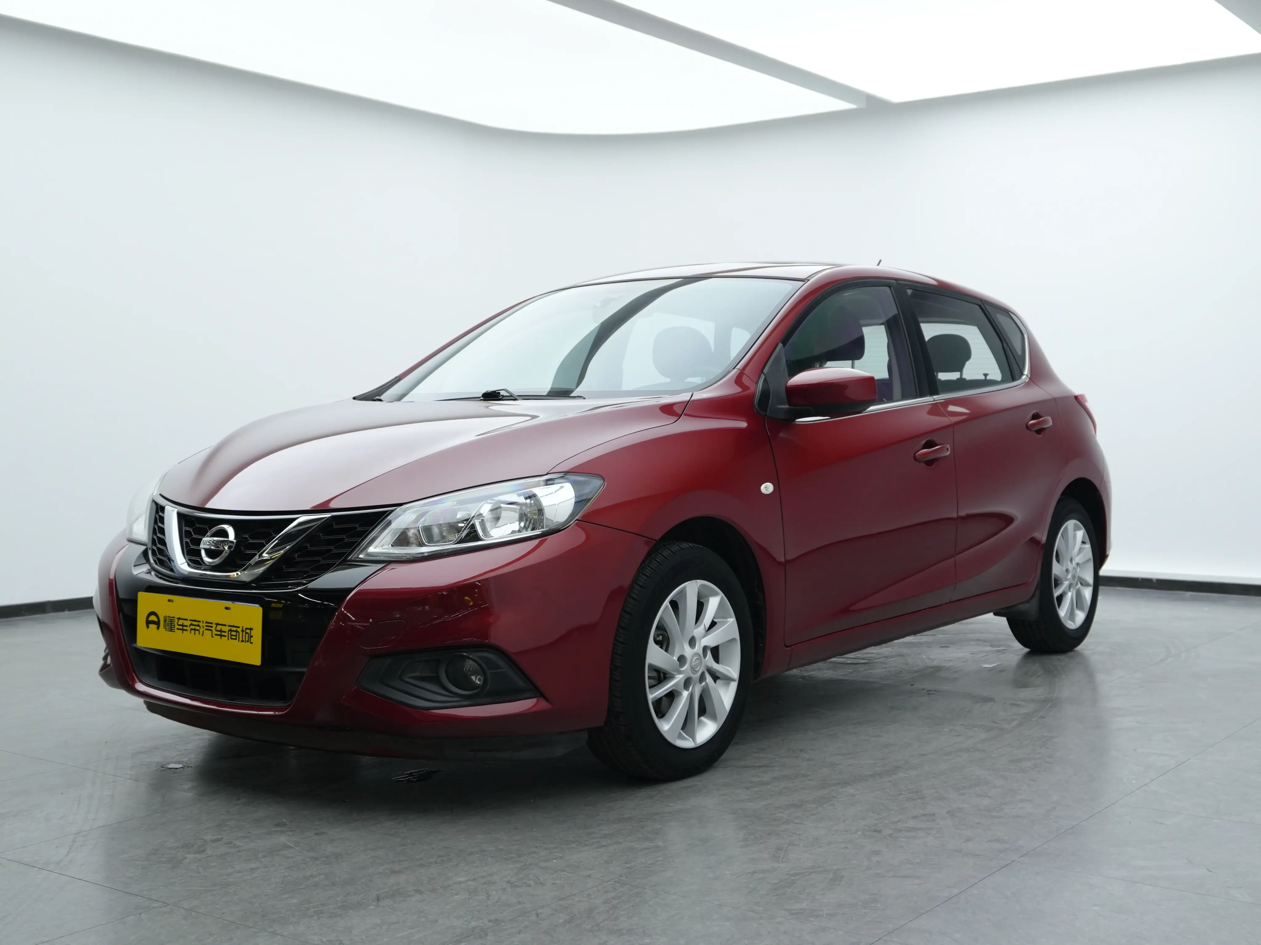 Nissan Tiida  из Китая