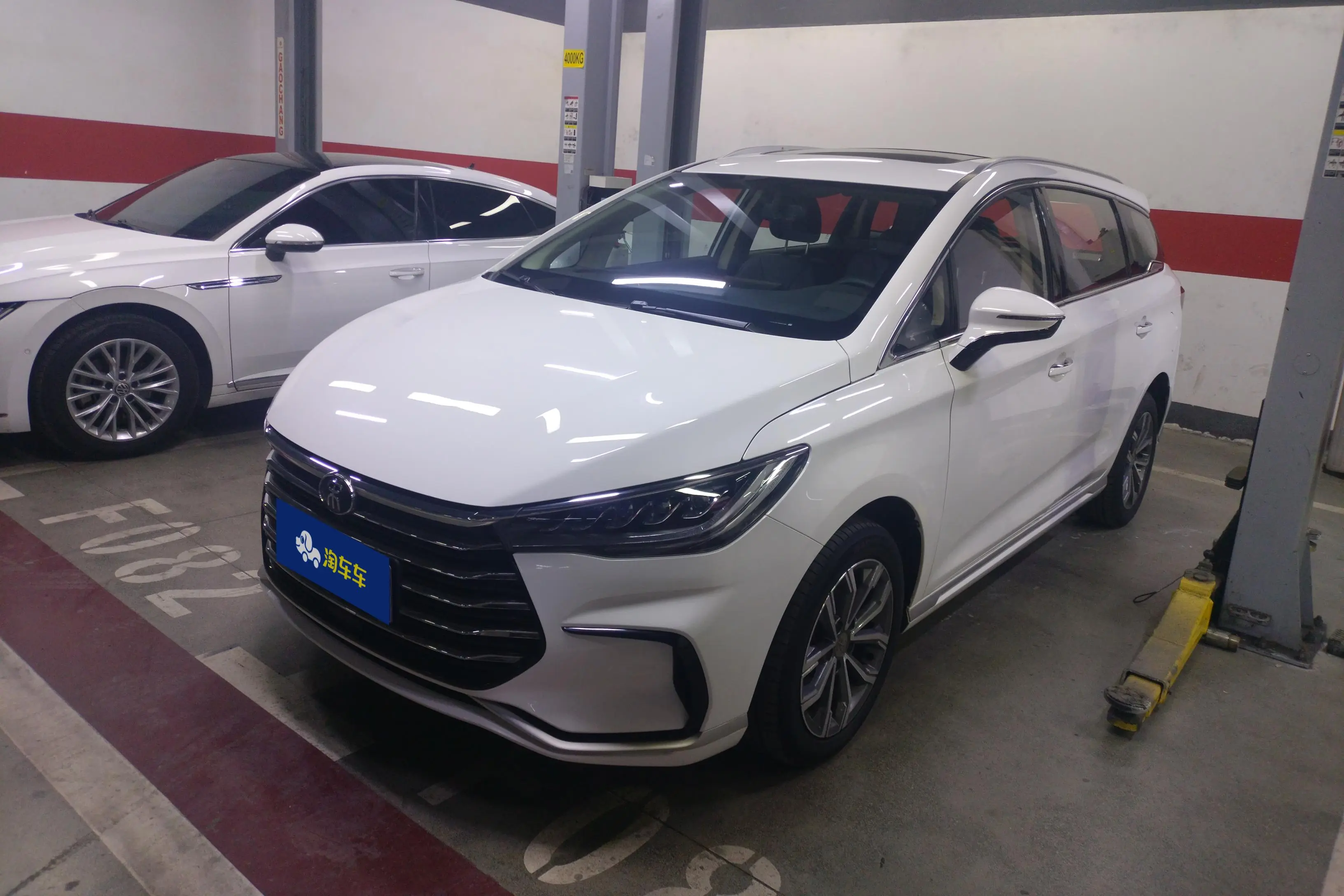 BYD Song MAX  из Китая