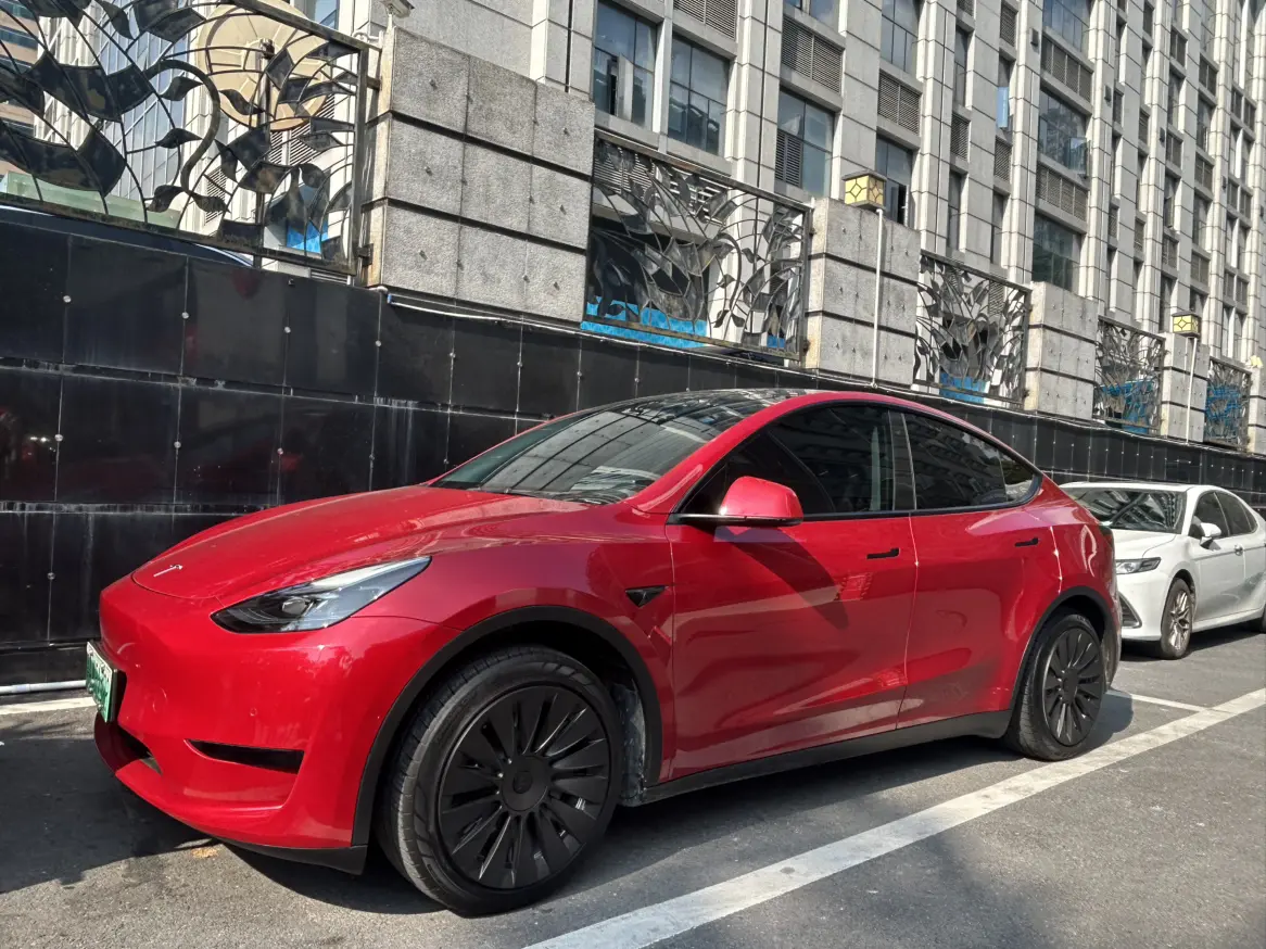 Tesla Model Y  из Китая