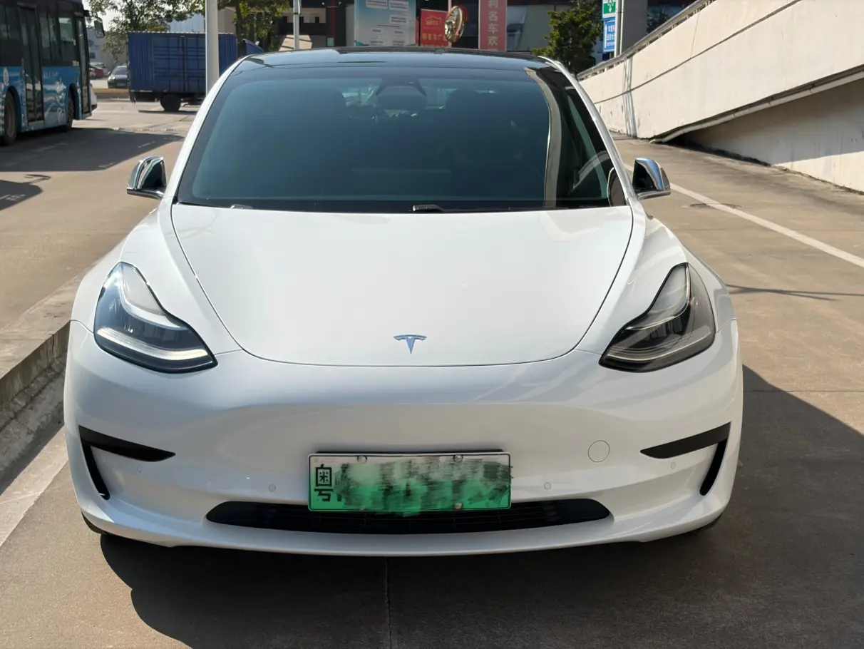 Tesla Model 3  из Китая