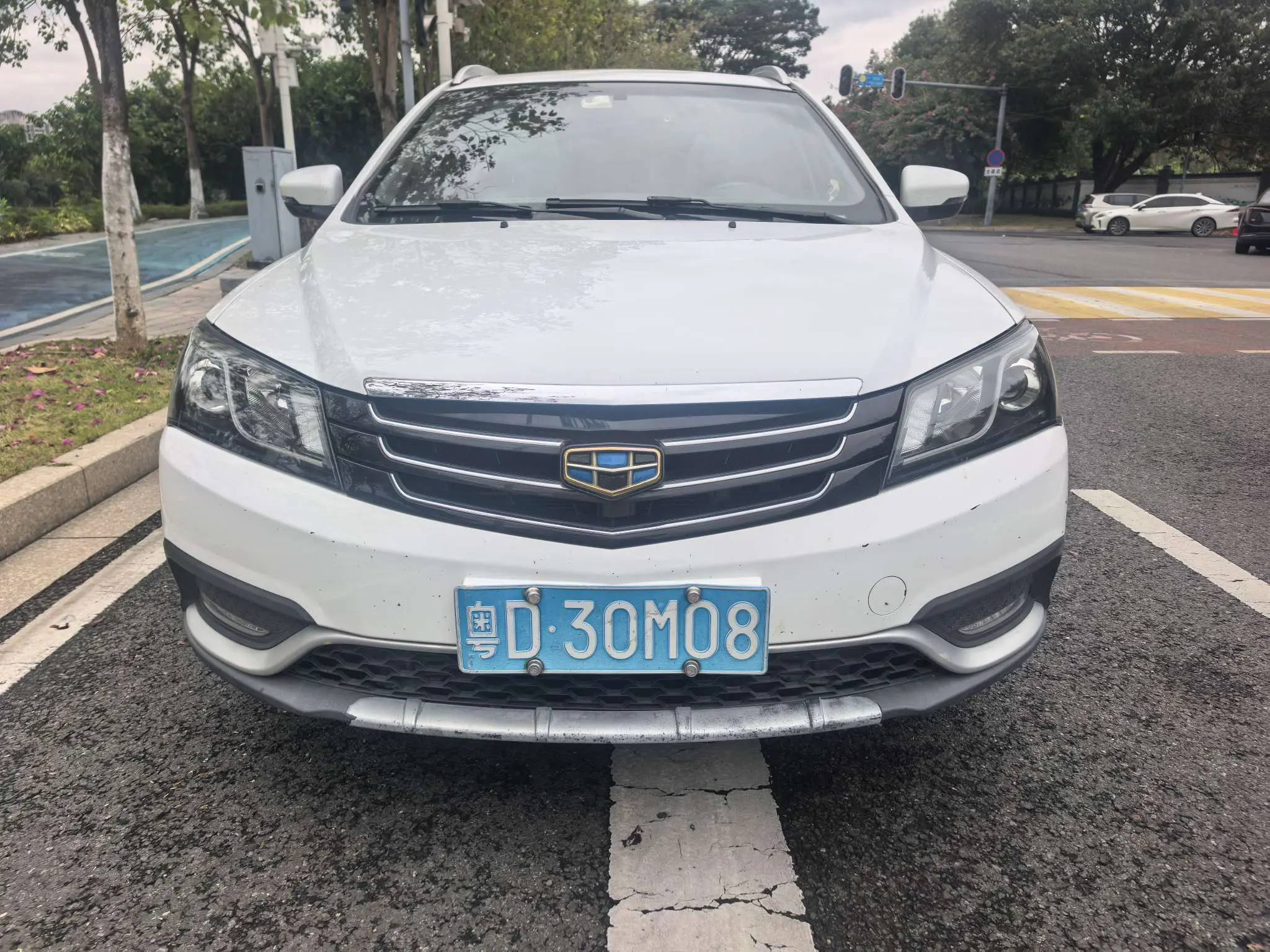 Geely Emgrand  из Китая
