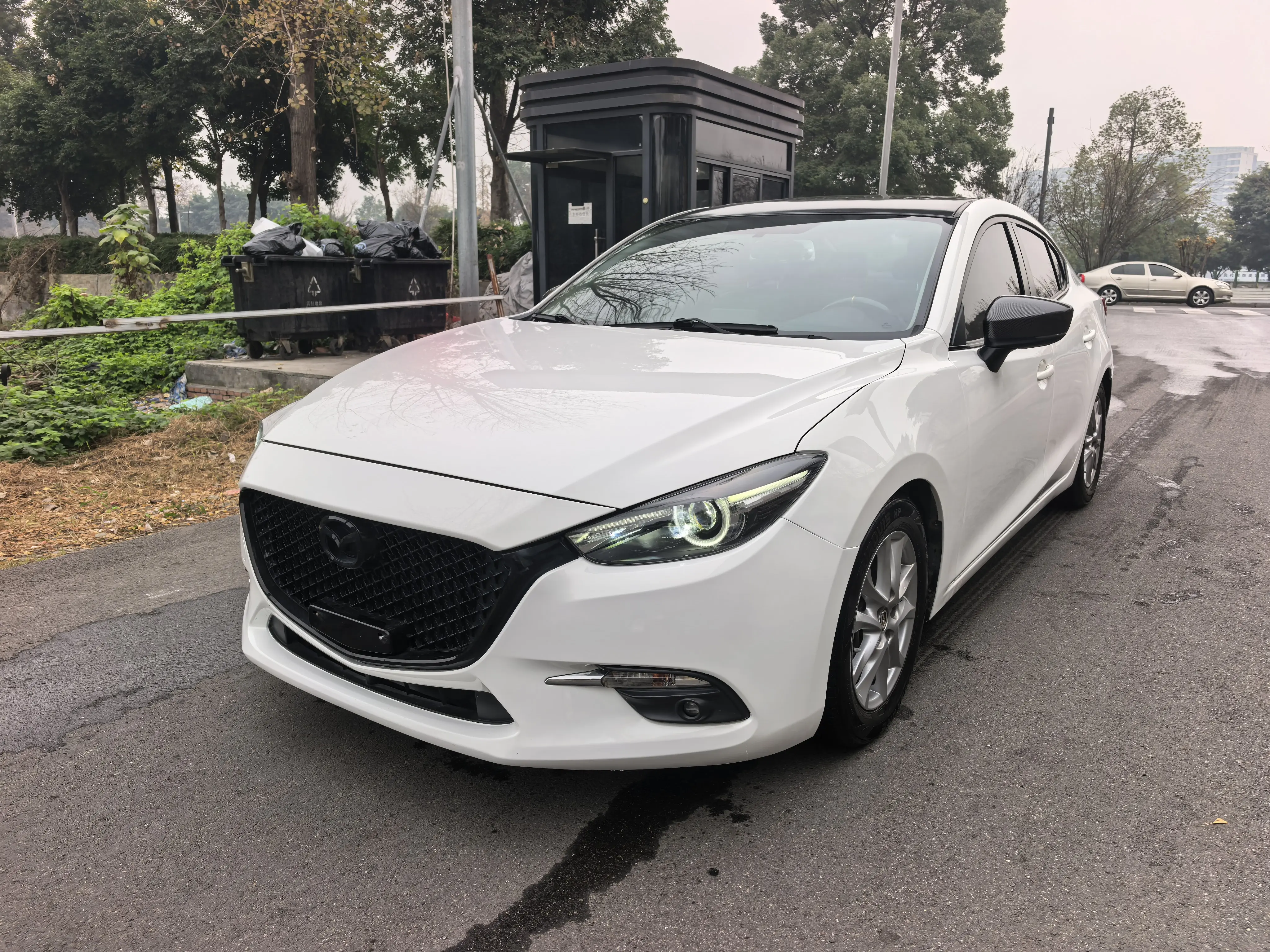 Mazda Axela (Mazda3)  из Китая