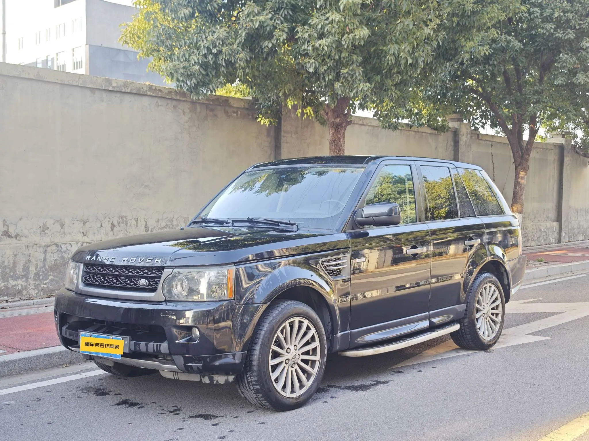 Land Rover Range Rover Sport  из Китая