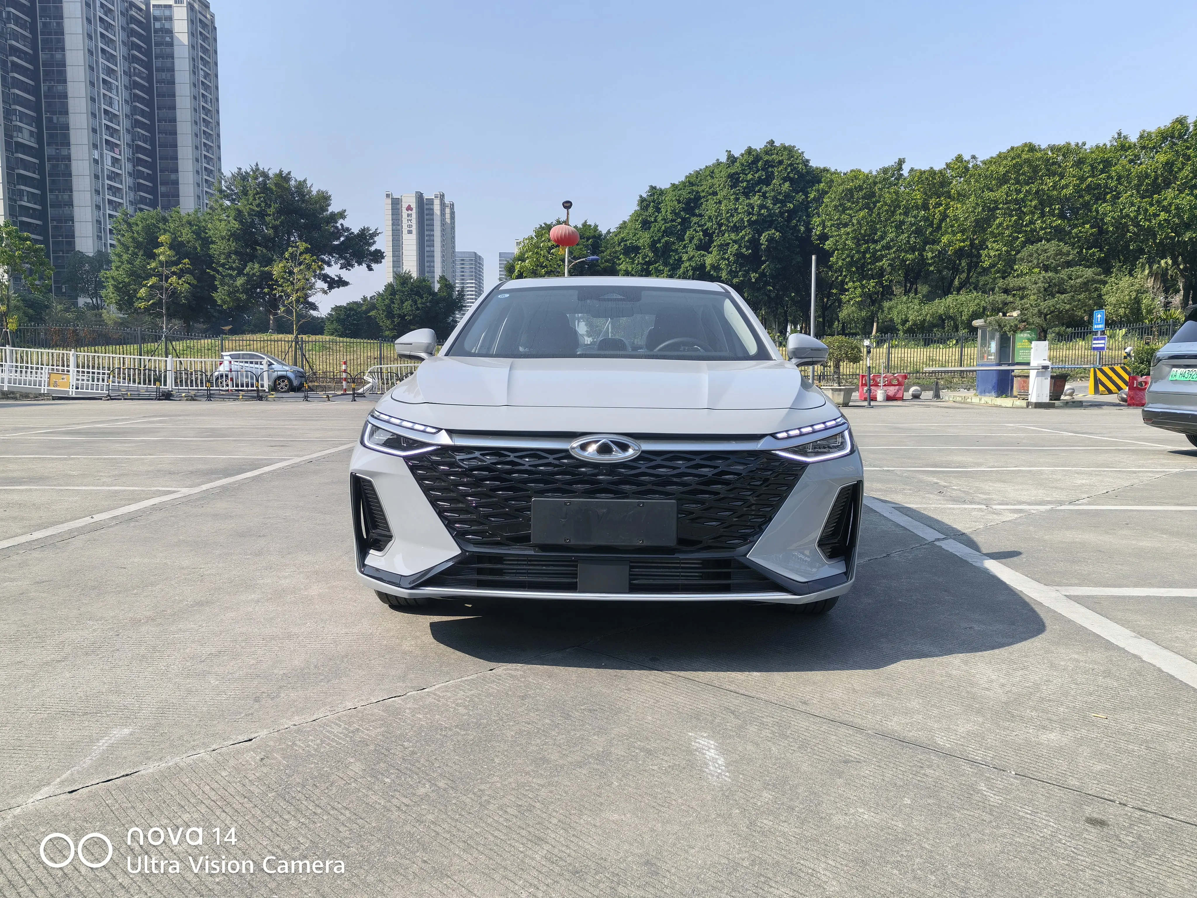 Chery Arrizo 8  из Китая