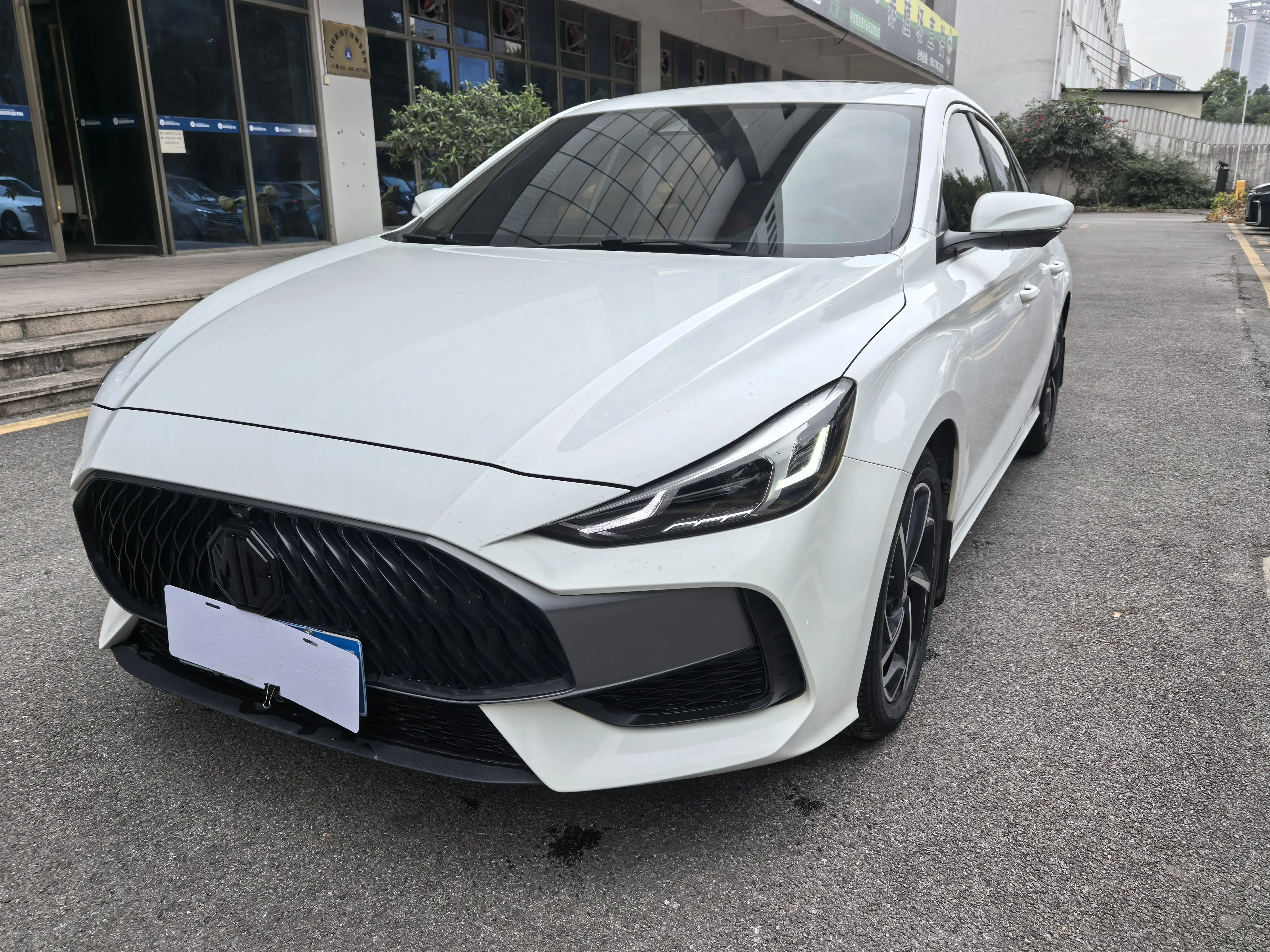 MG 5  из Китая