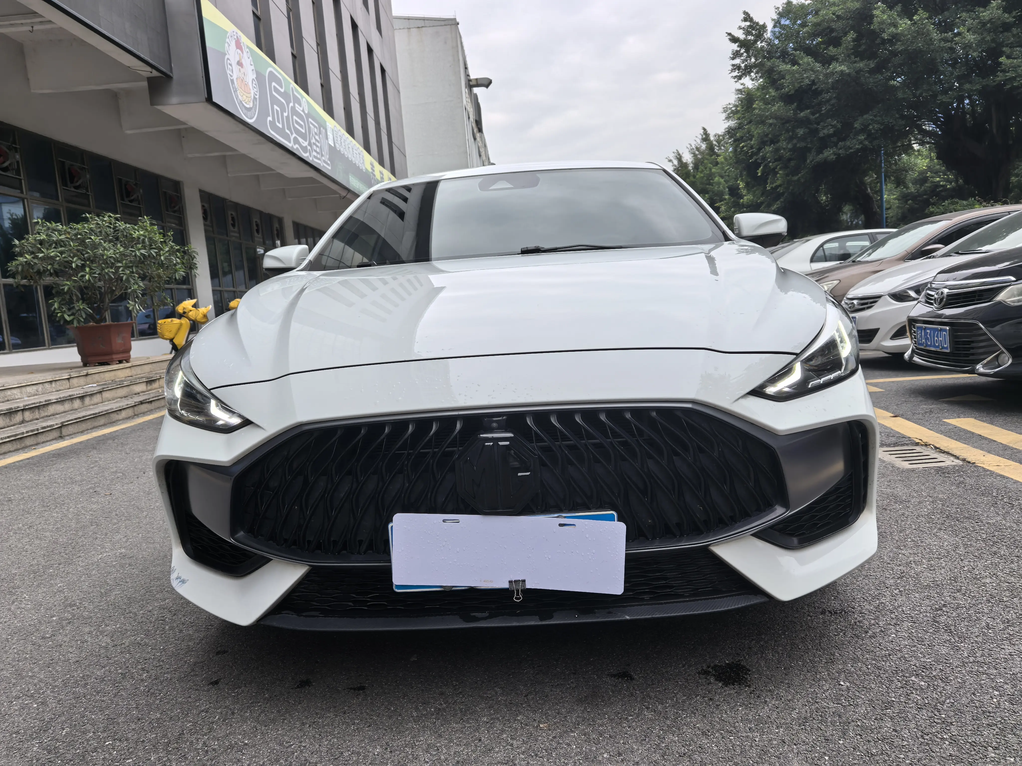 MG 5  из Китая