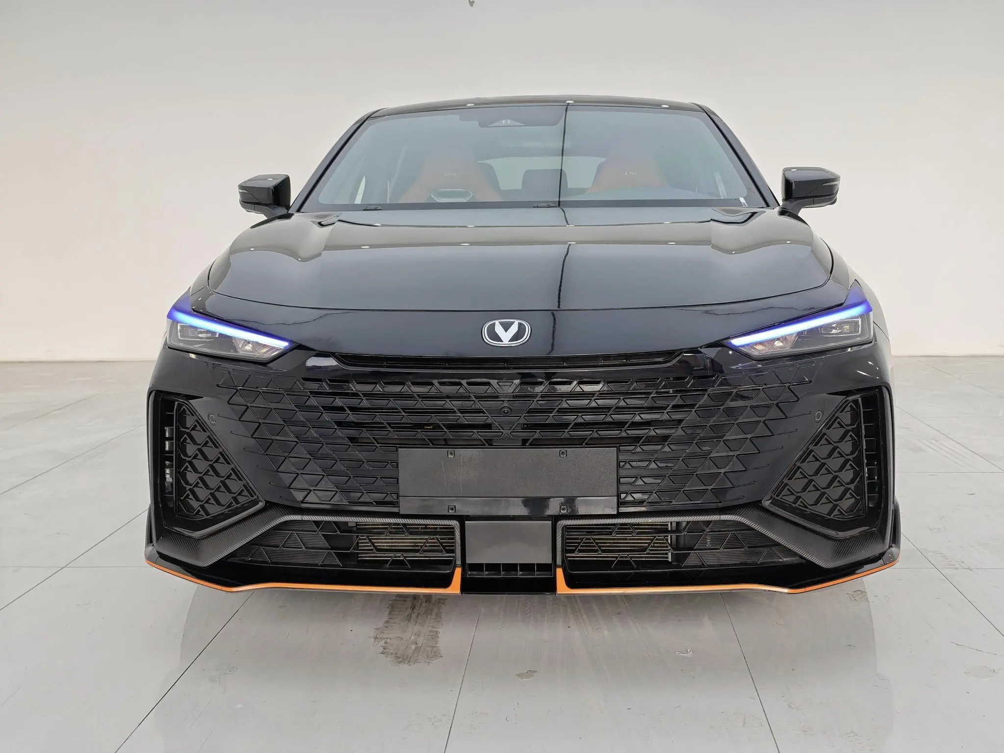 Changan UNI-V  из Китая