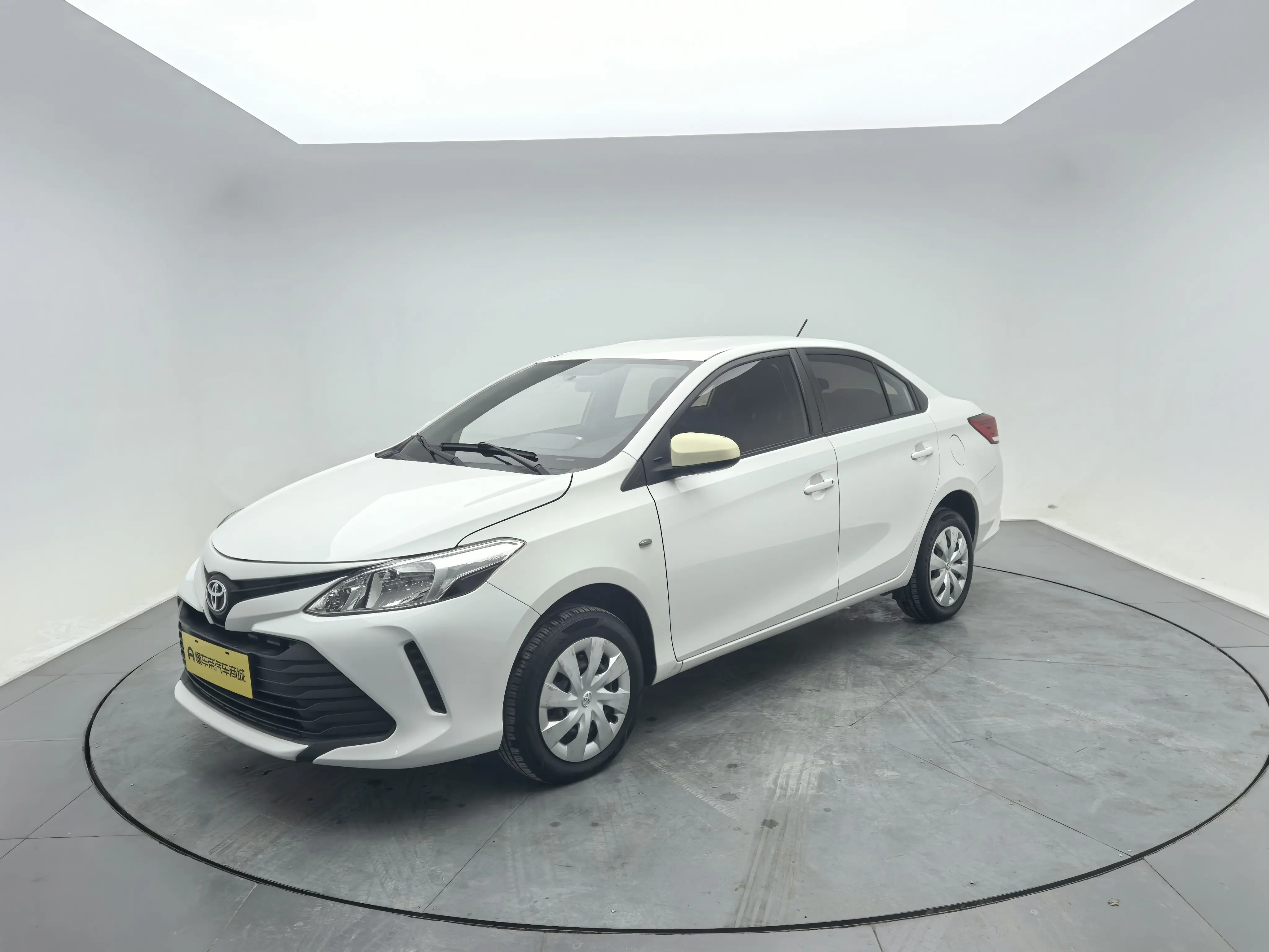 Toyota Vios  из Китая