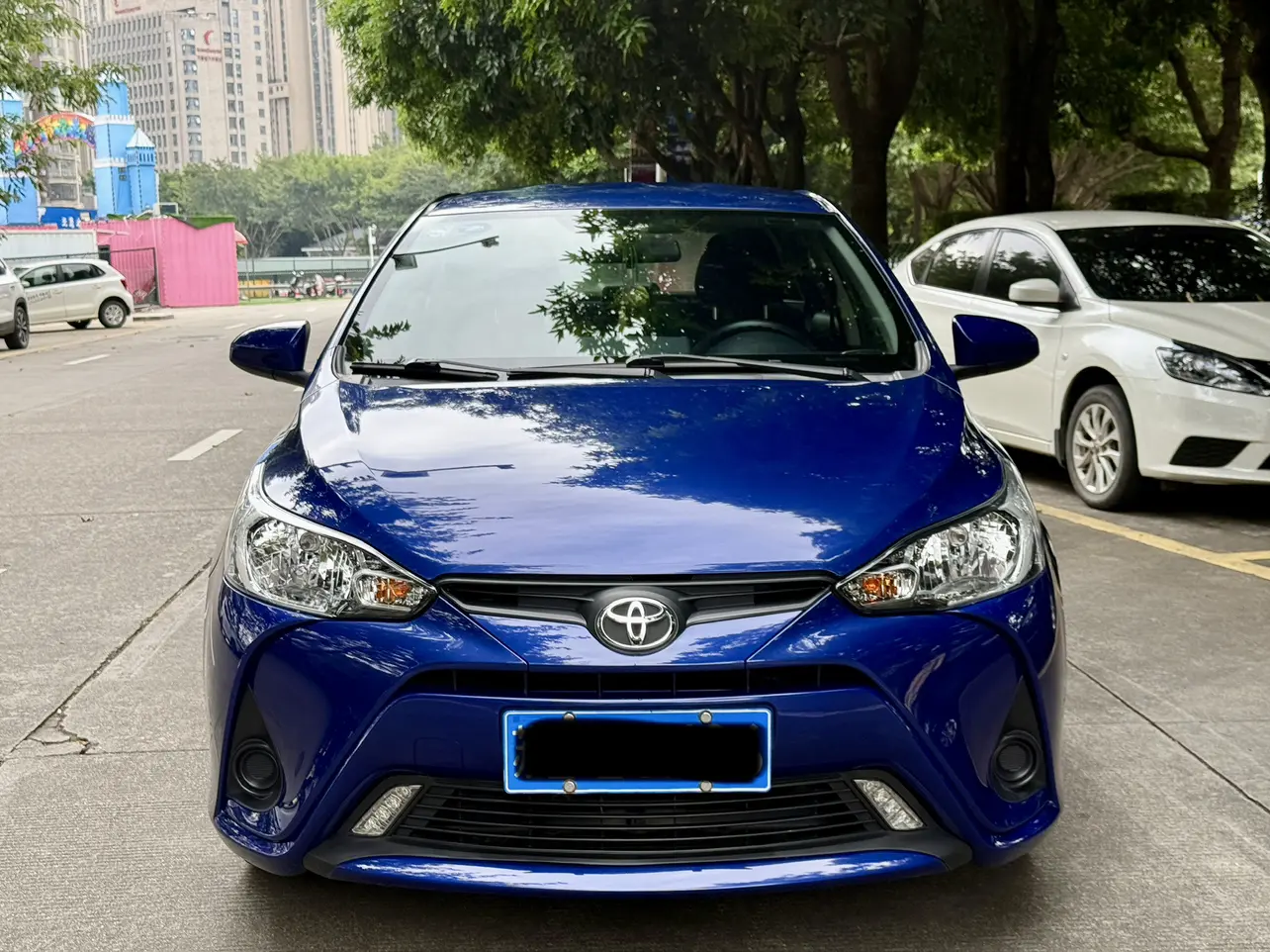 Toyota YARiS L Enjoy  из Китая