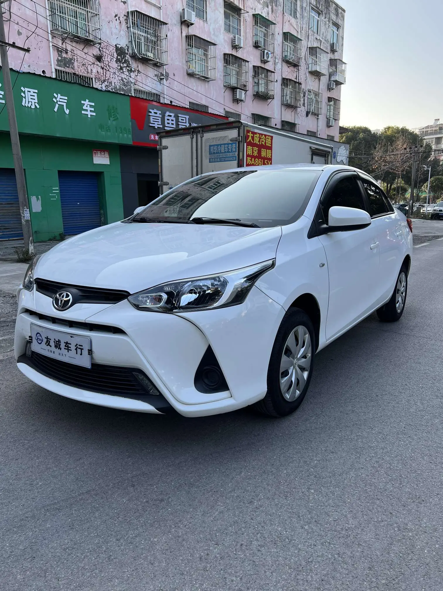 Toyota YARiS L Enjoy  из Китая