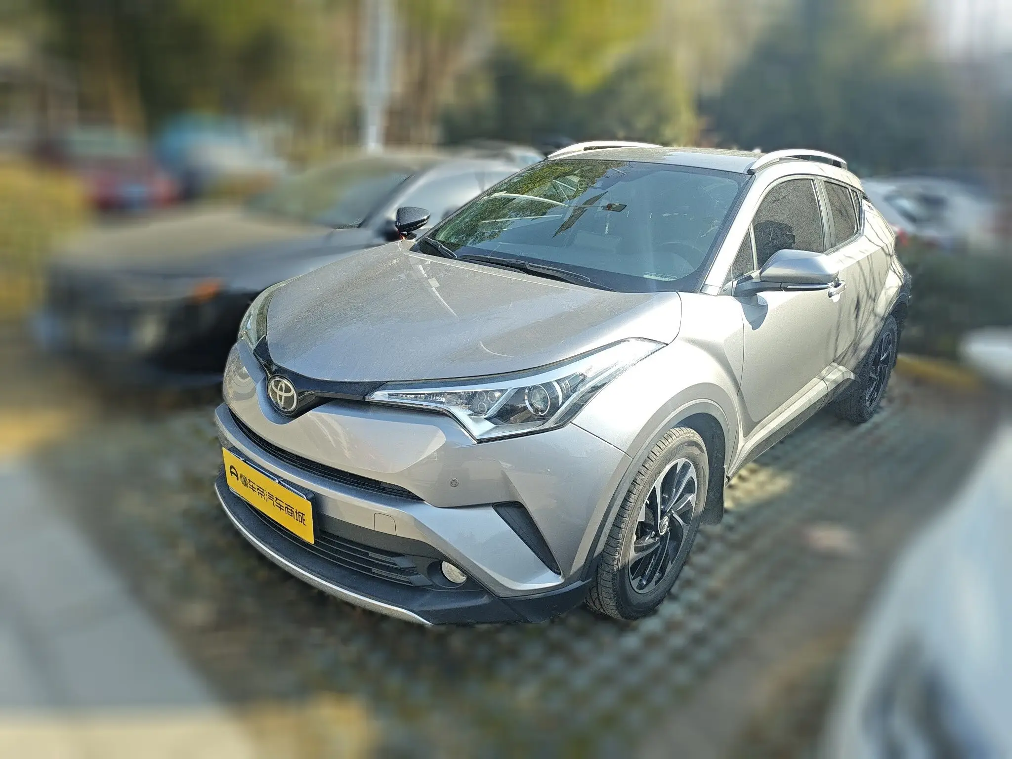 Toyota C-HR Hybrid (Yize IZOA)  из Китая