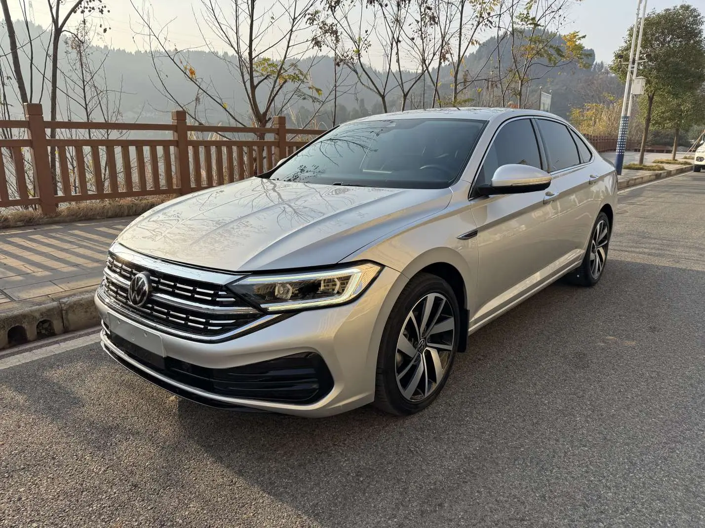 Volkswagen Sagitar  из Китая