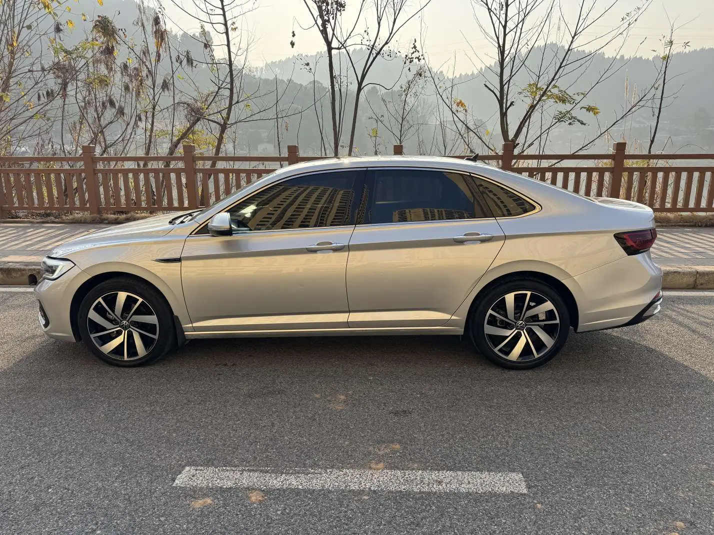 Volkswagen Sagitar  из Китая