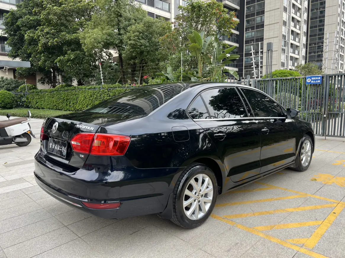 Volkswagen Sagitar  из Китая