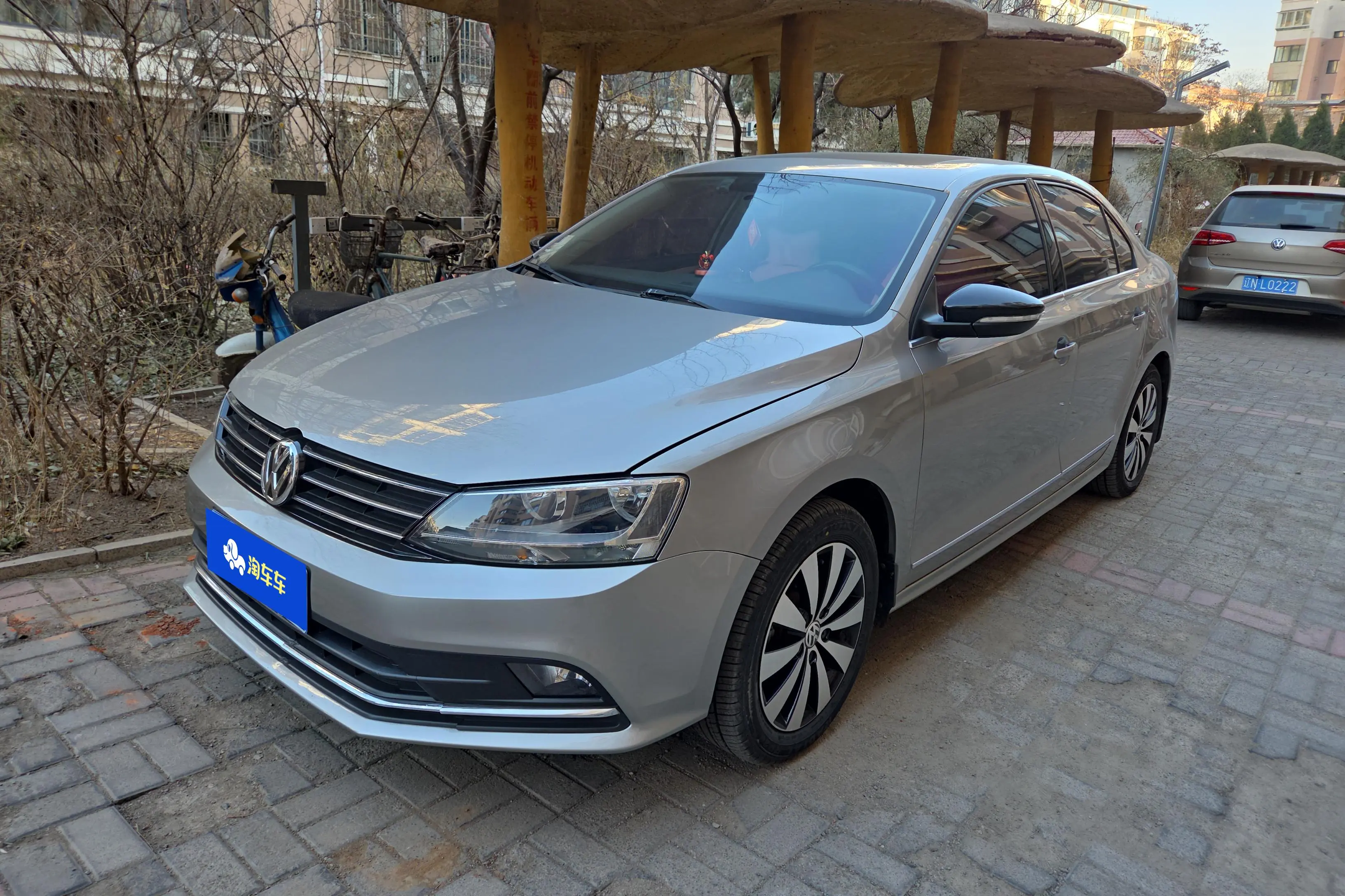 Volkswagen Sagitar  из Китая