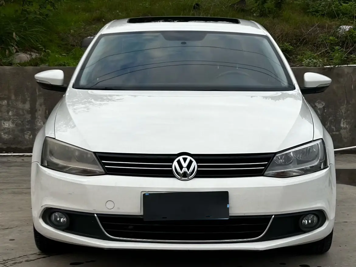 Volkswagen Sagitar  из Китая