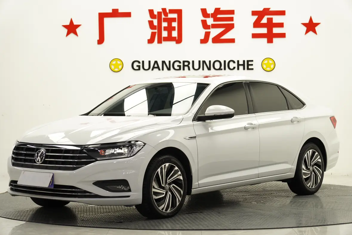 Volkswagen Sagitar  из Китая