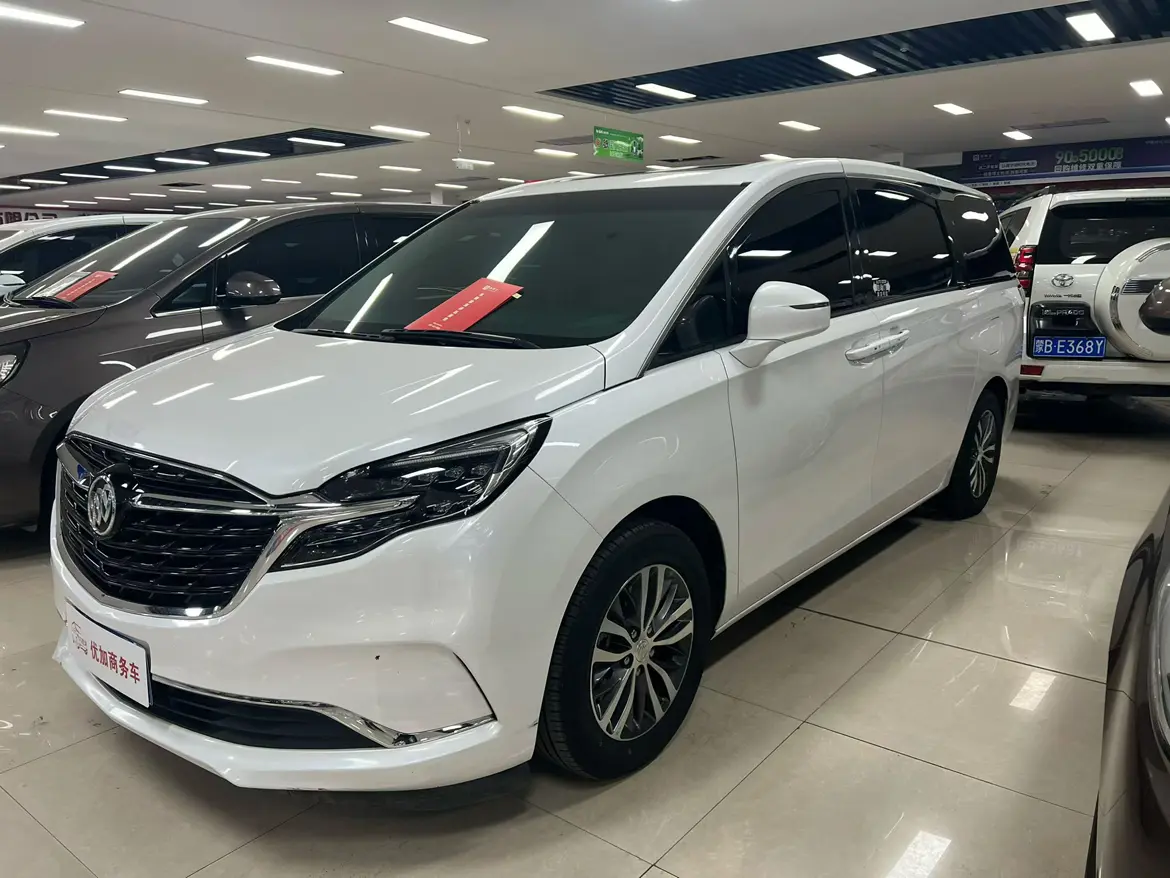 Buick GL8  из Китая
