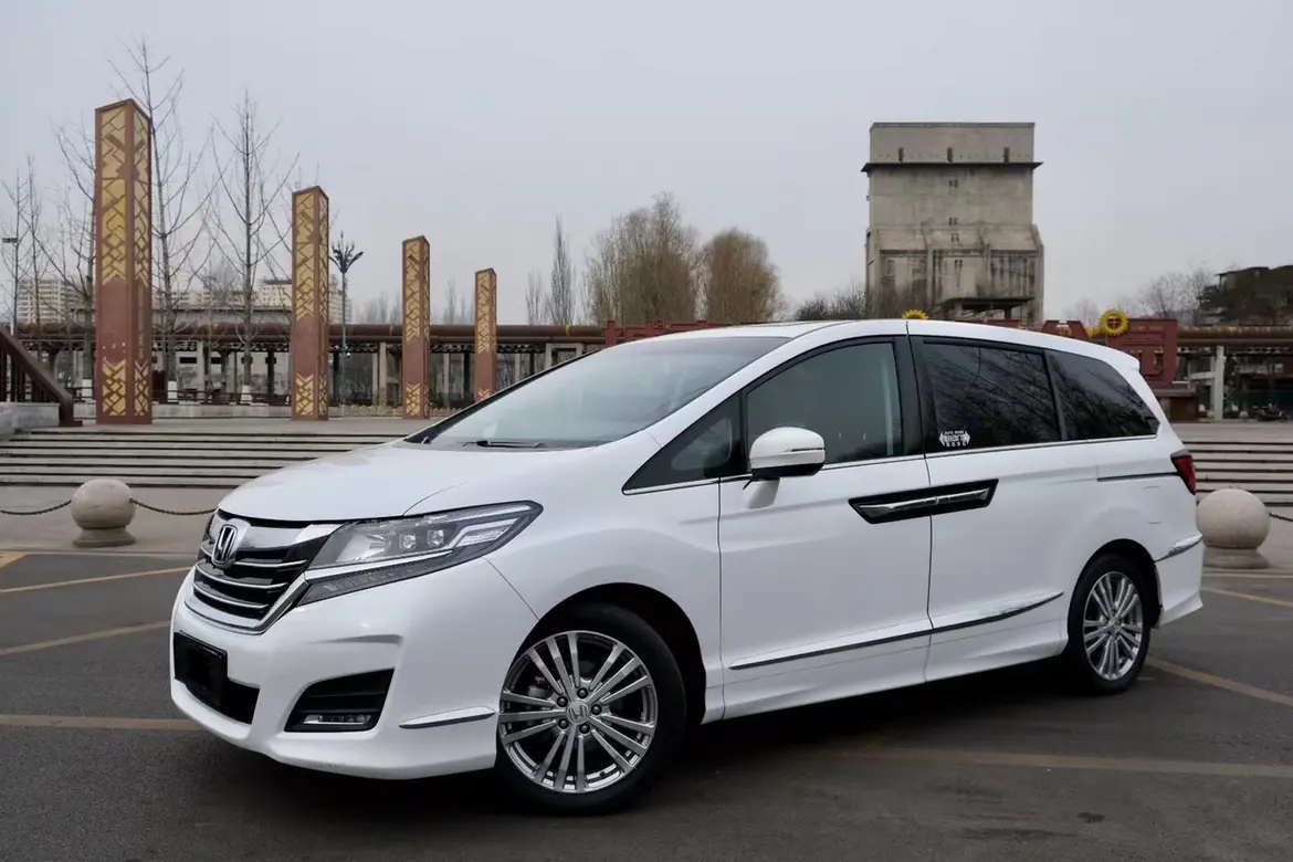 Honda Elysion (Alison)  из Китая