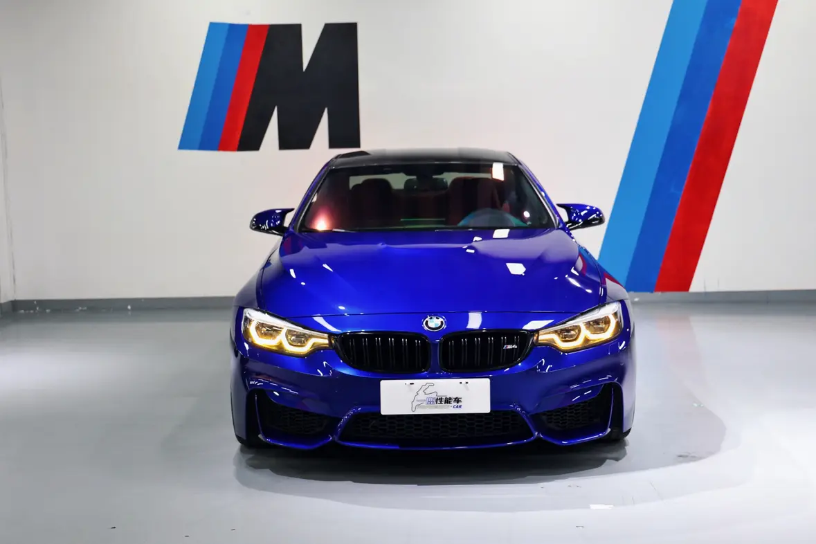 BMW M4  из Китая