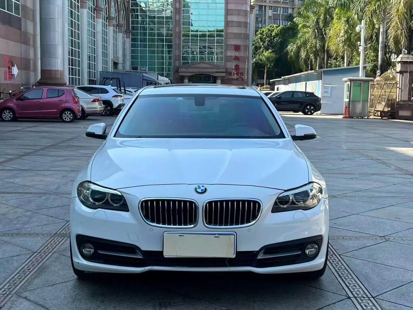 BMW 5 Series  из Китая