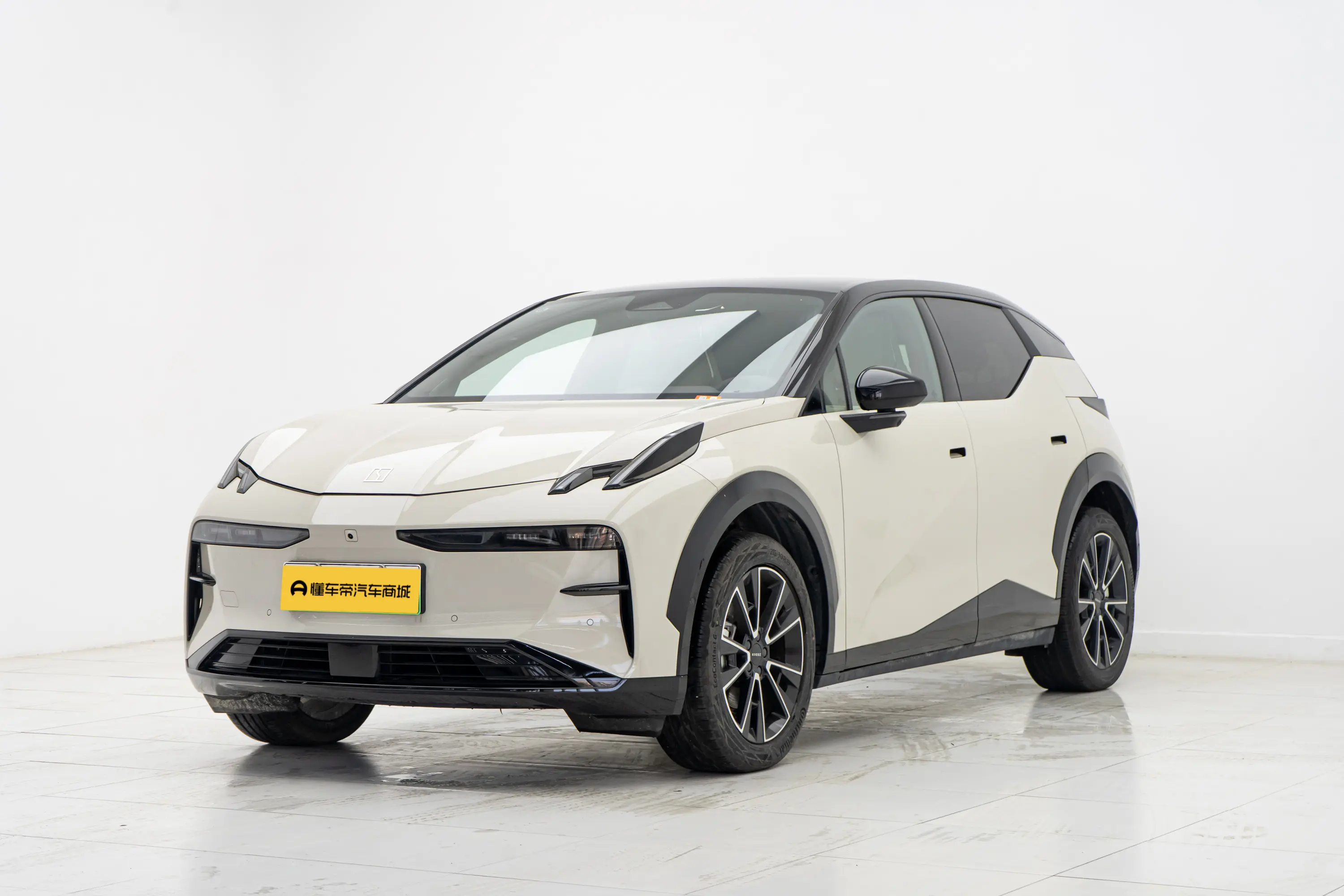 ZEEKR X  из Китая