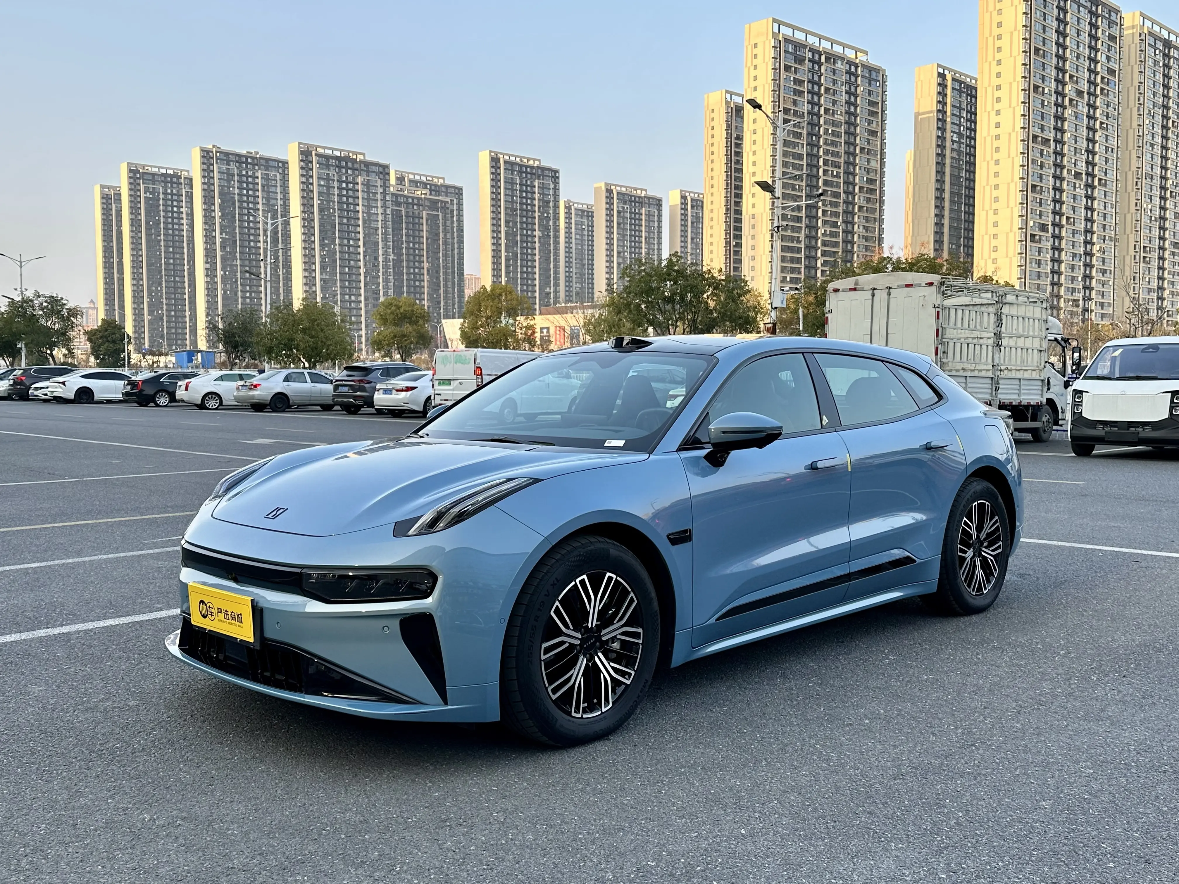 ZEEKR 001  из Китая