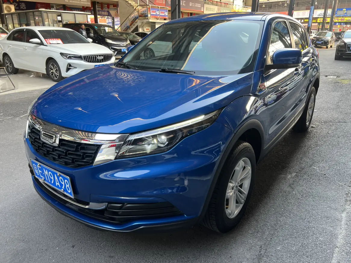 Qoros 5  из Китая