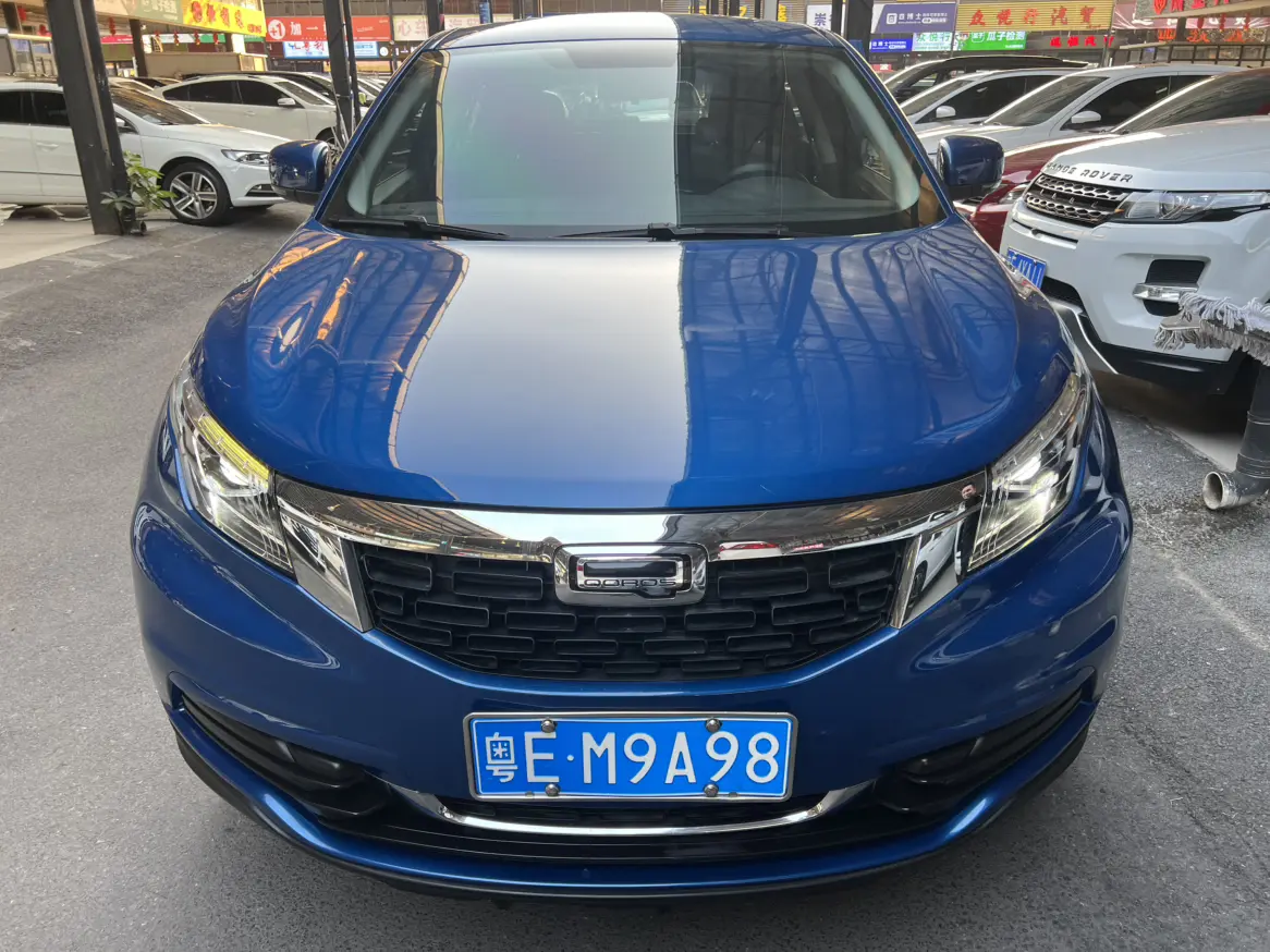 Qoros 5  из Китая